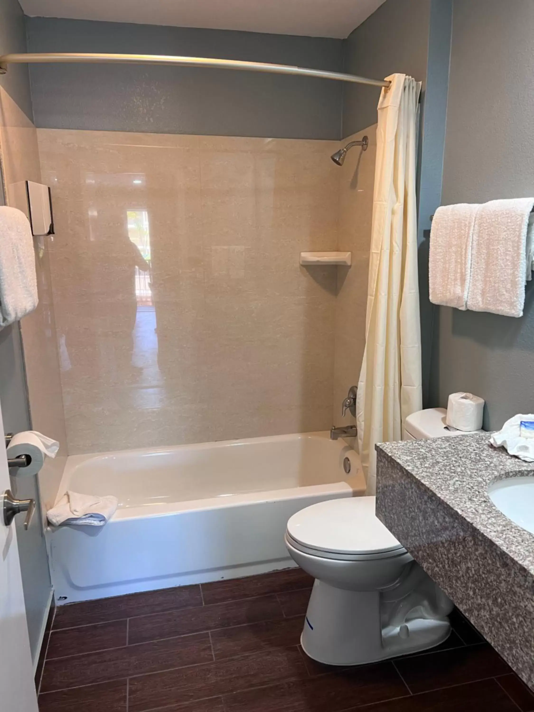 Toilet, Bathroom in Surf City Inn & Suites