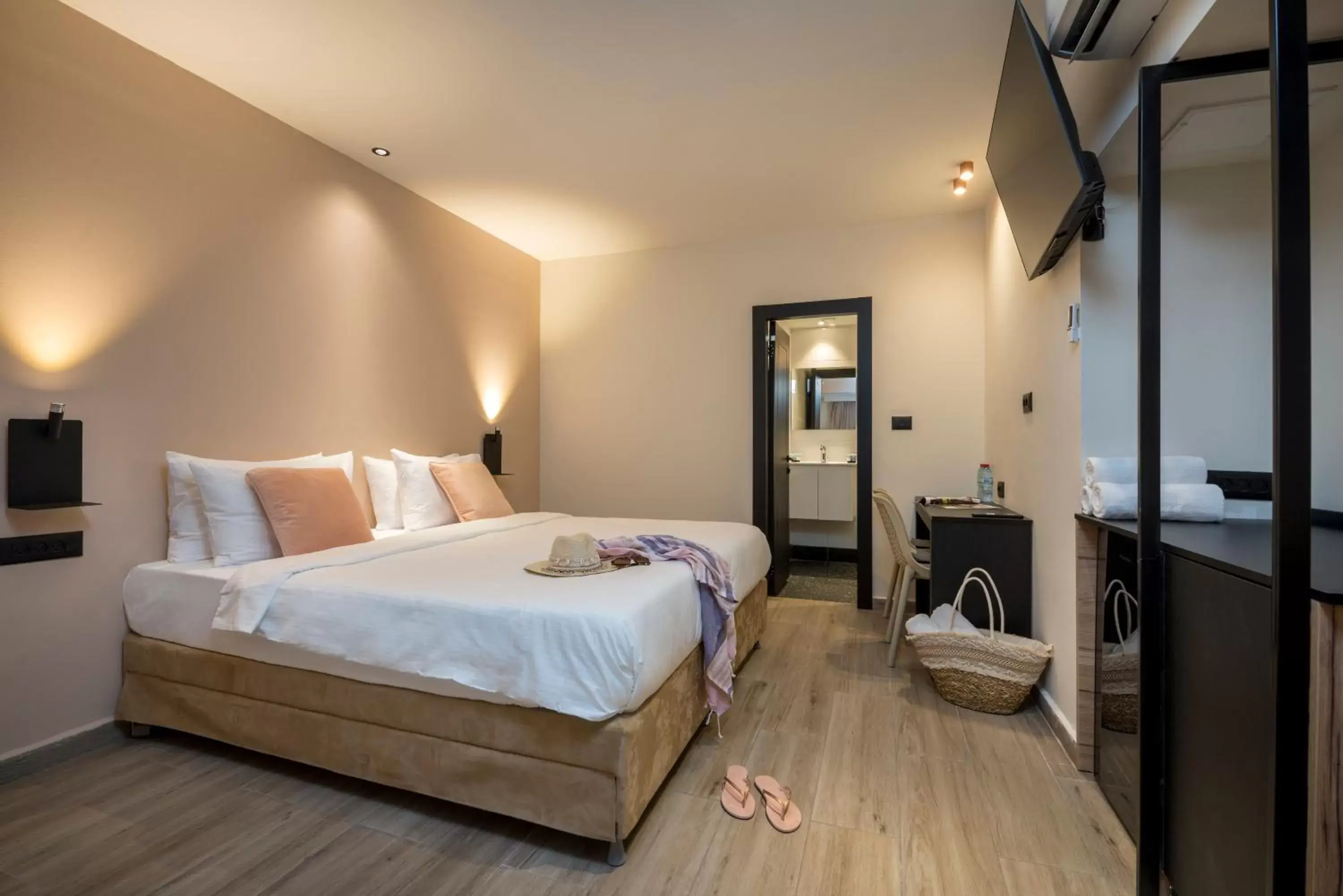 Bedroom, Bed in Sahara Hotel Eilat Bedroom, Bed in Sahara Hotel Eilat