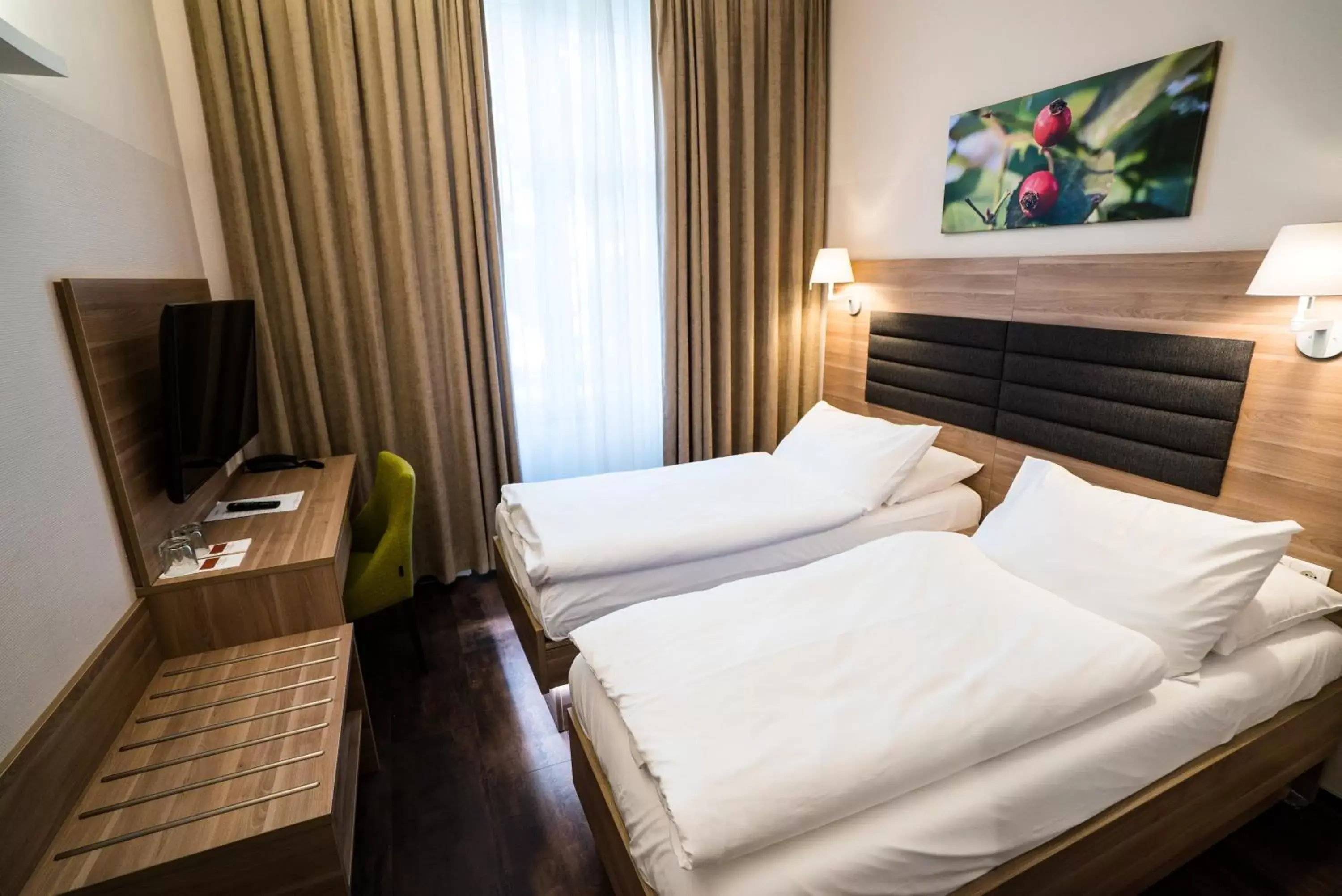 Bed in Hotel Marc Aurel - Newly refurbished