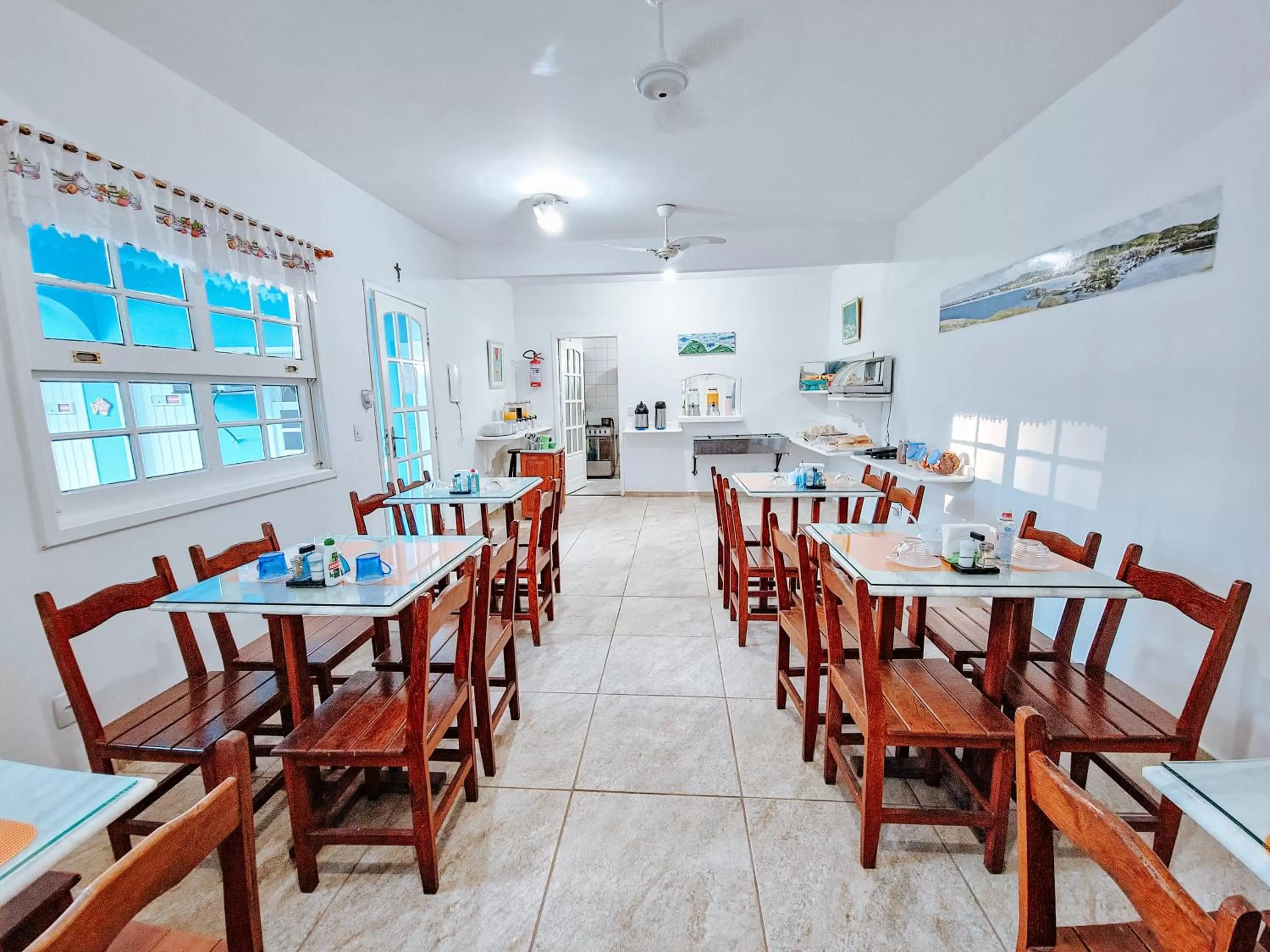 Dining area in Suítes Água Marinha