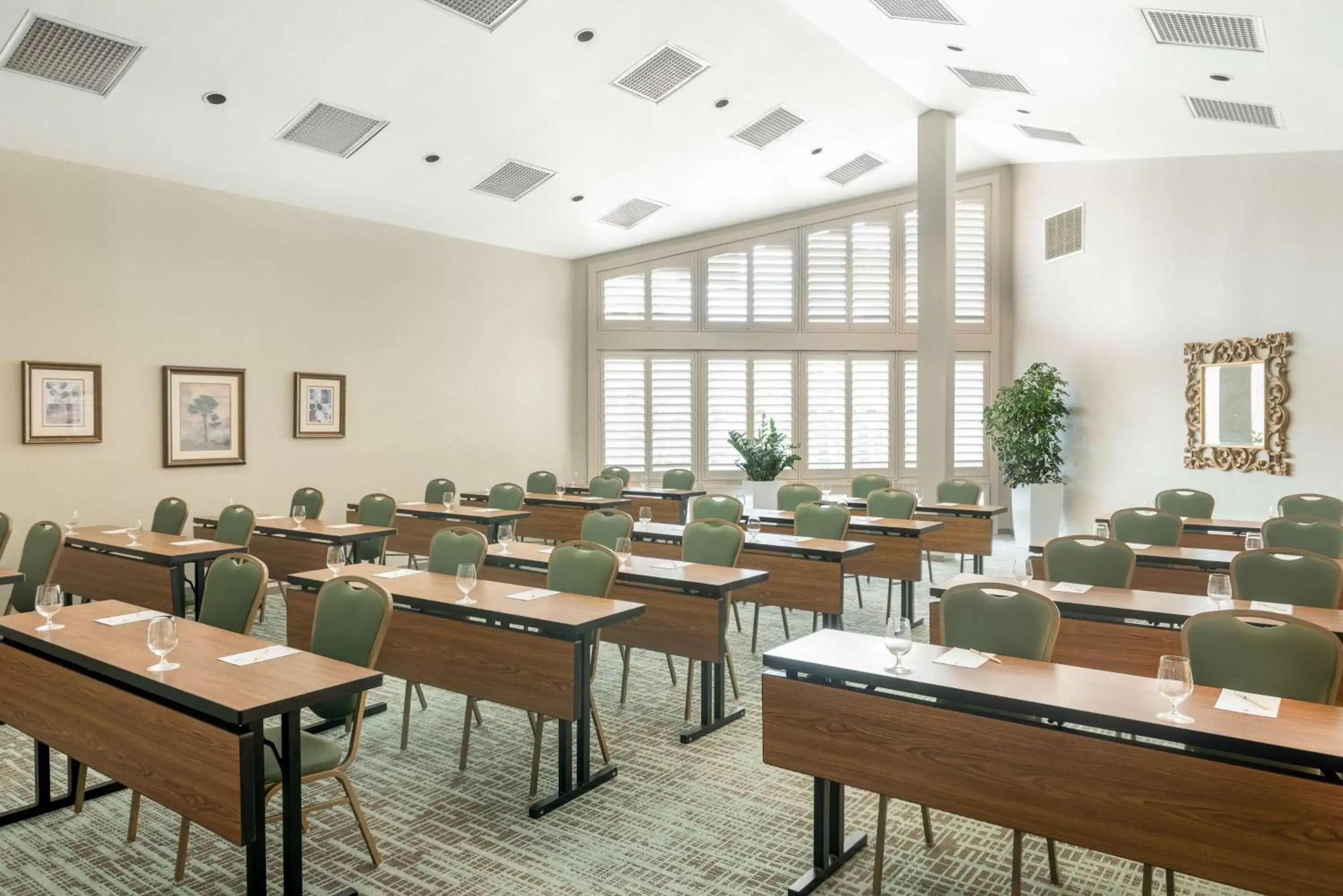 Meeting/conference room in DoubleTree by Hilton Campbell - Pruneyard Plaza