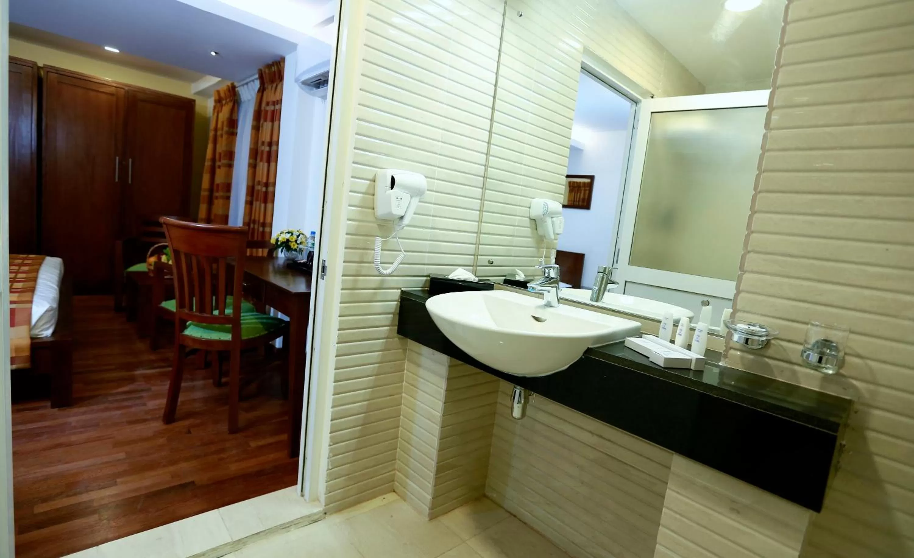 Bathroom in GSH Colombo