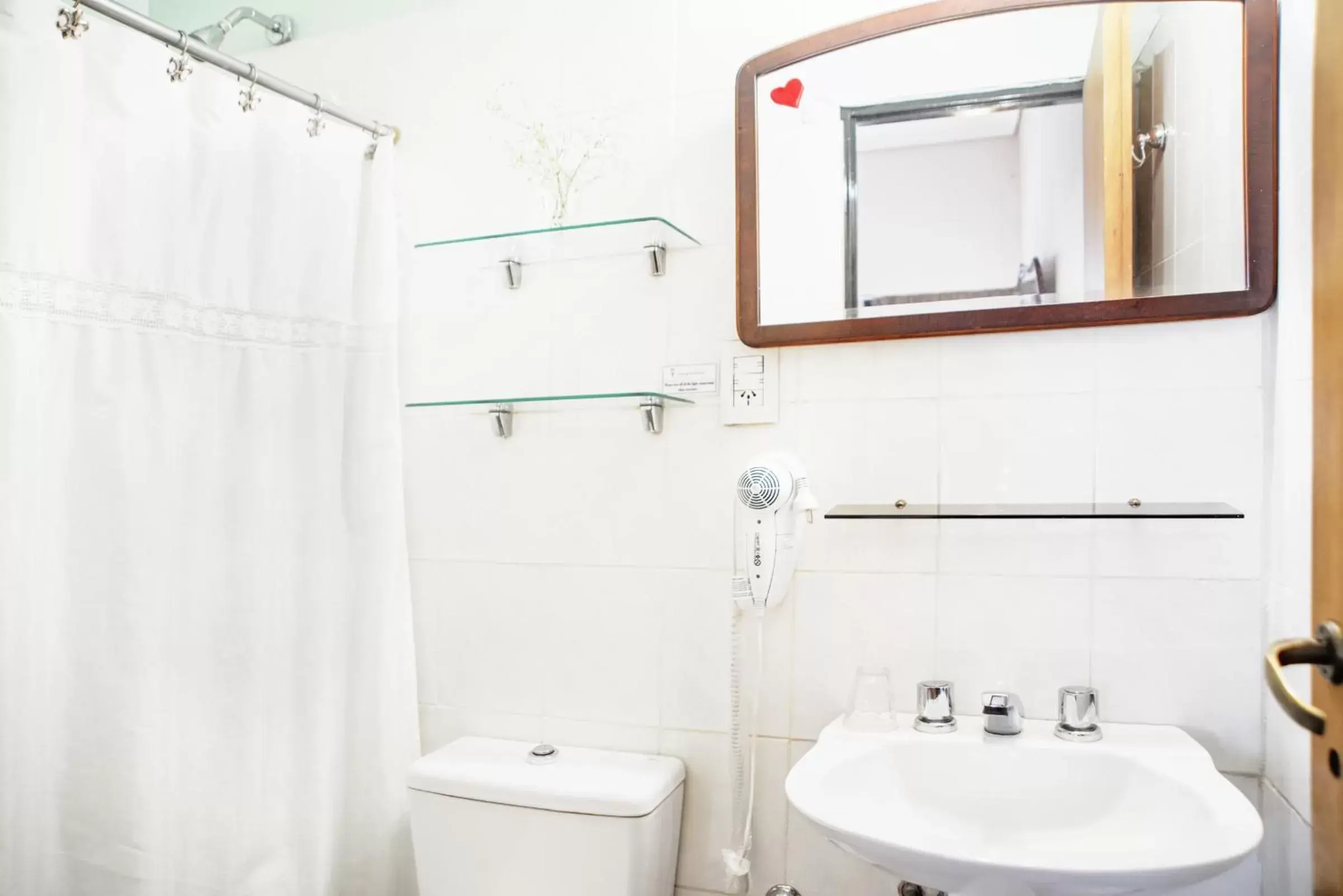 Double Room with Private Bathroom in Lina's Tango Guesthouse Double Room with Private Bathroom in Lina's Tango Guesthouse
