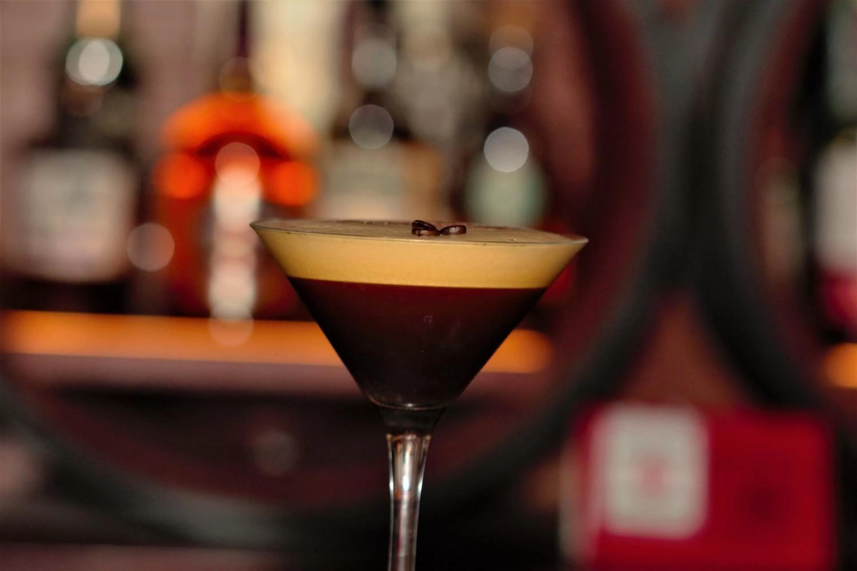 Drinks in The Strand Hotel, the former residence of Oscar Wilde