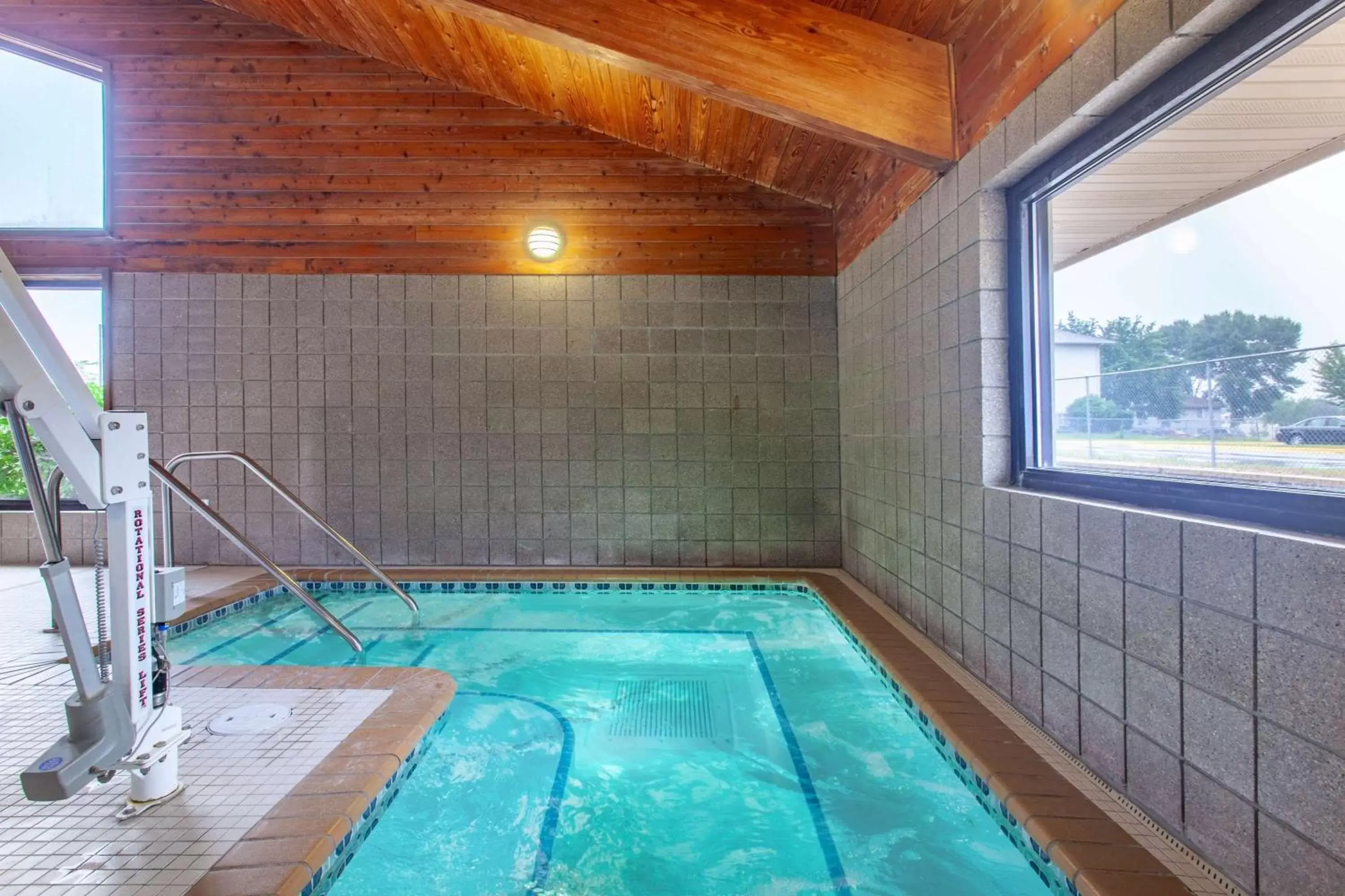 Hot Tub, Swimming Pool in AmericInn by Wyndham Mankato Event Center near MSU