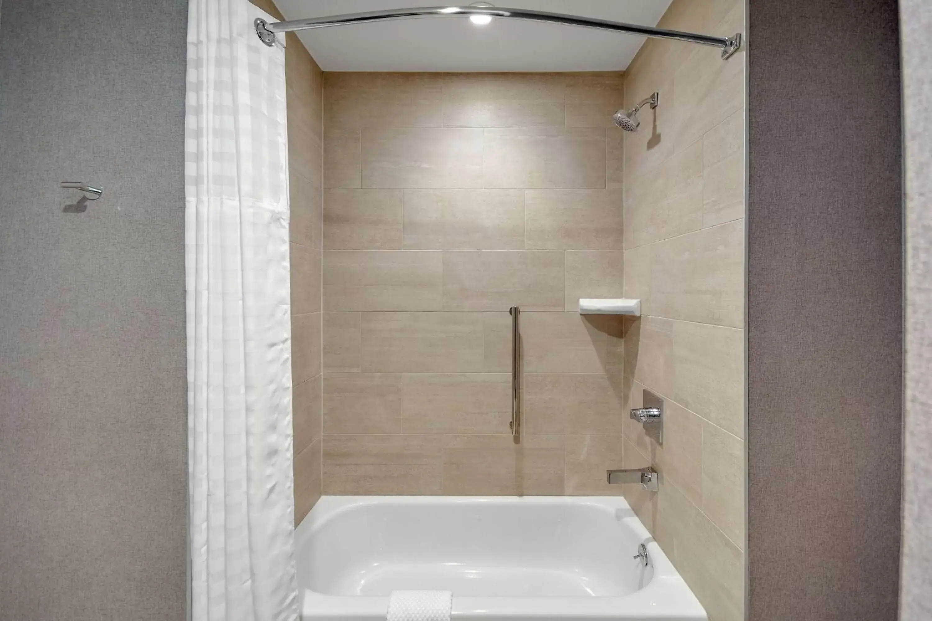 Bathroom in Embassy Suites by Hilton Jonesboro Red Wolf Convention Center Bathroom in Embassy Suites by Hilton Jonesboro Red Wolf Convention Center