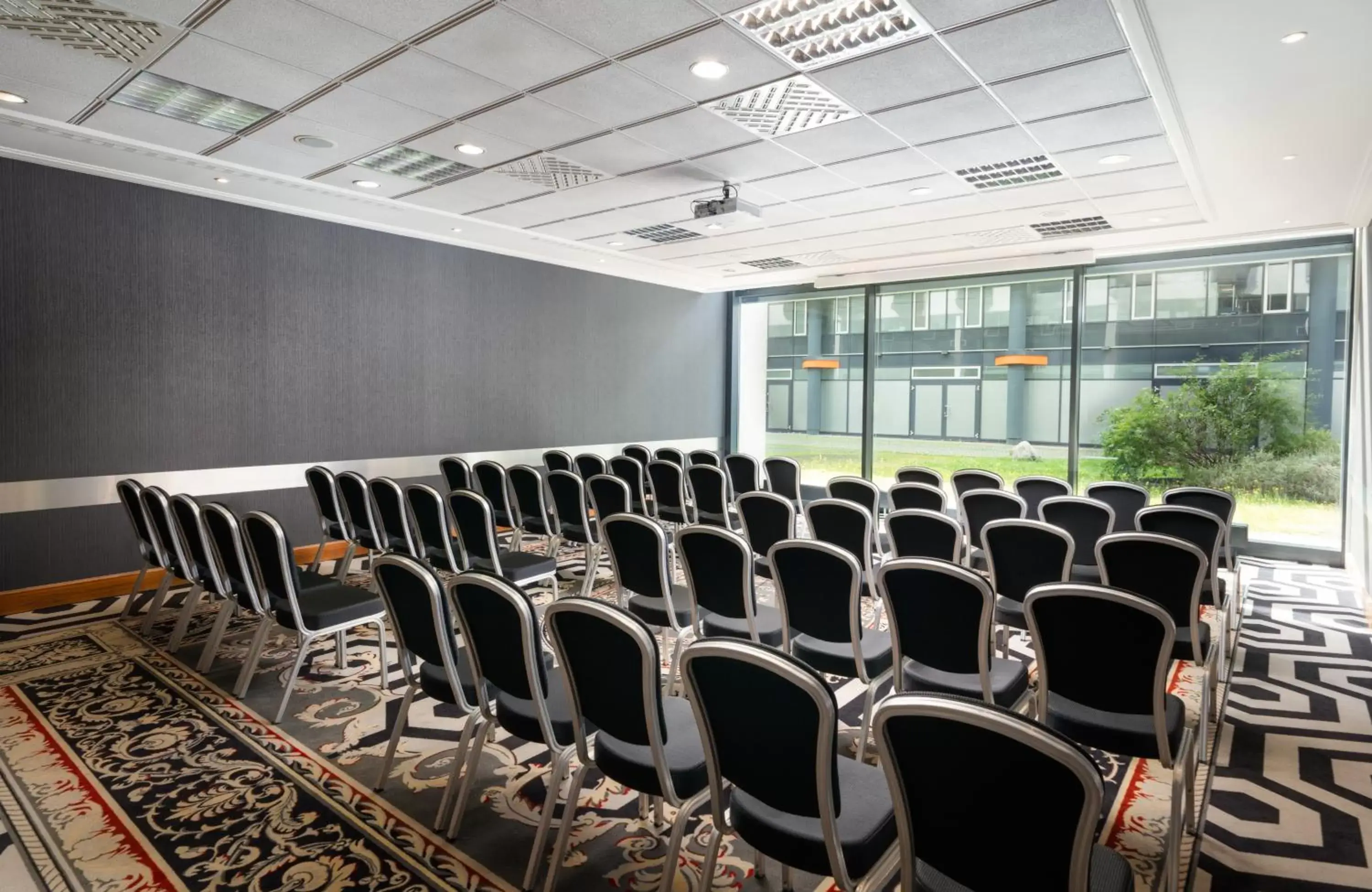 Meeting/conference room in HOTEL BERLIN KÖPENICK by Leonardo Hotels