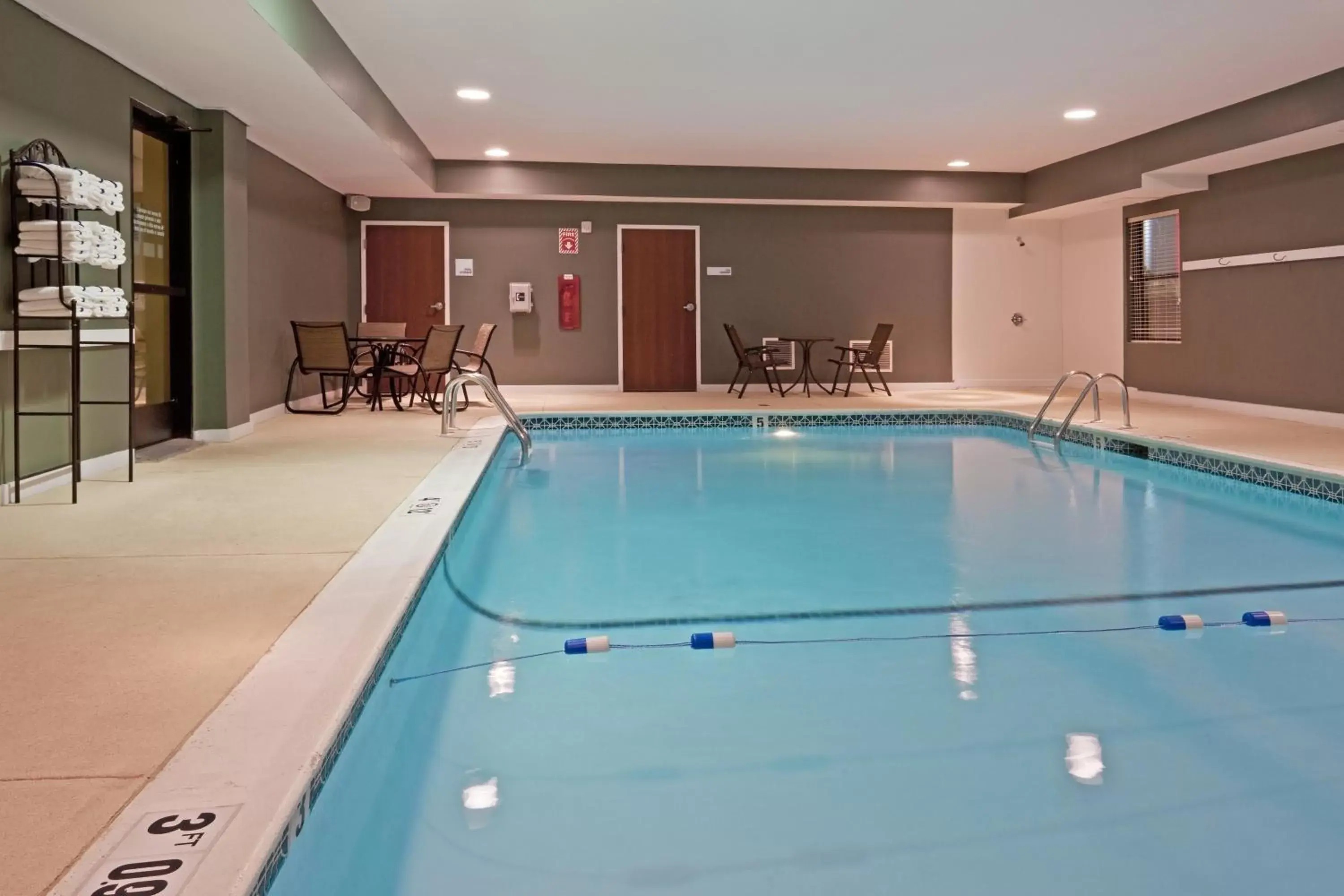 Swimming pool in Best Western North Attleboro - Providence Beltway Swimming pool in Best Western North Attleboro - Providence Beltway