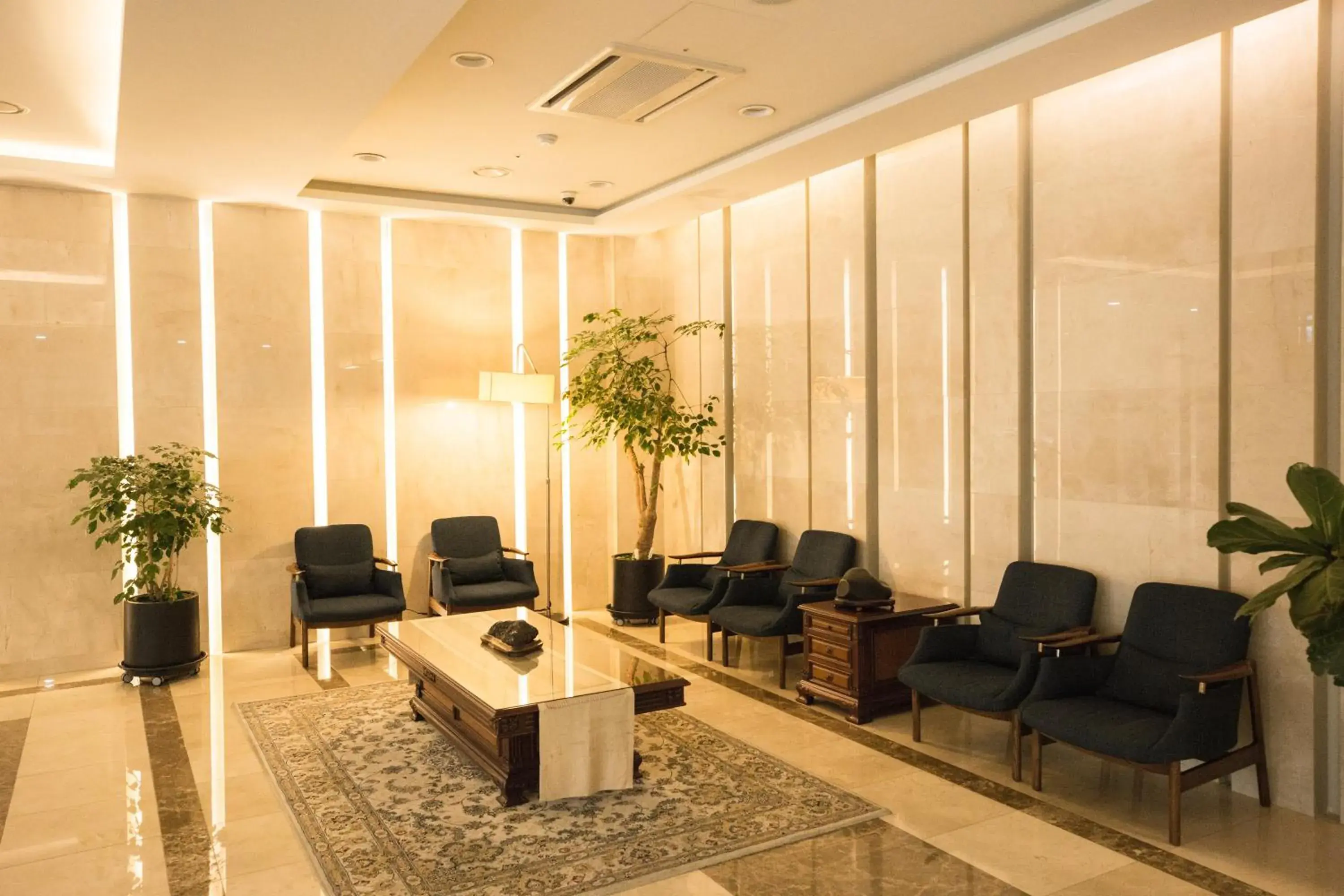 Lobby or reception in The Summit Hotel Dongdaemun