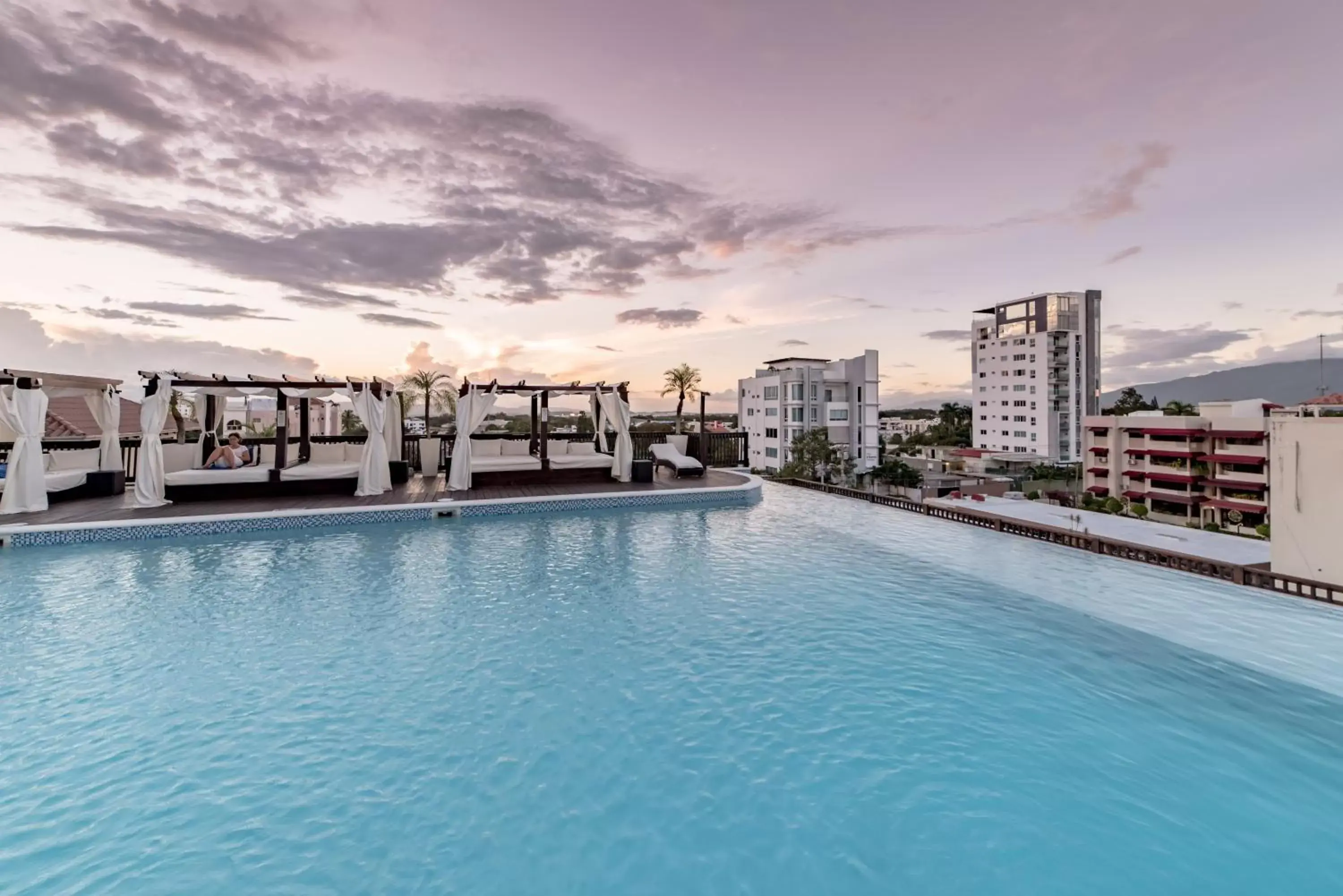 Activities, Swimming Pool in Hodelpa Gran Almirante