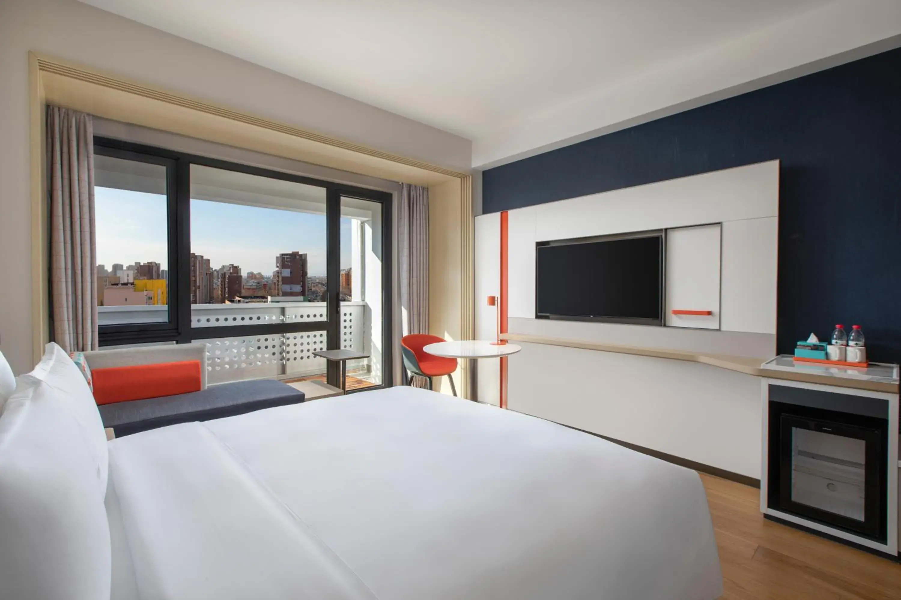 Bed in Holiday Inn Express Beijing Yizhuang Center, an IHG Hotel