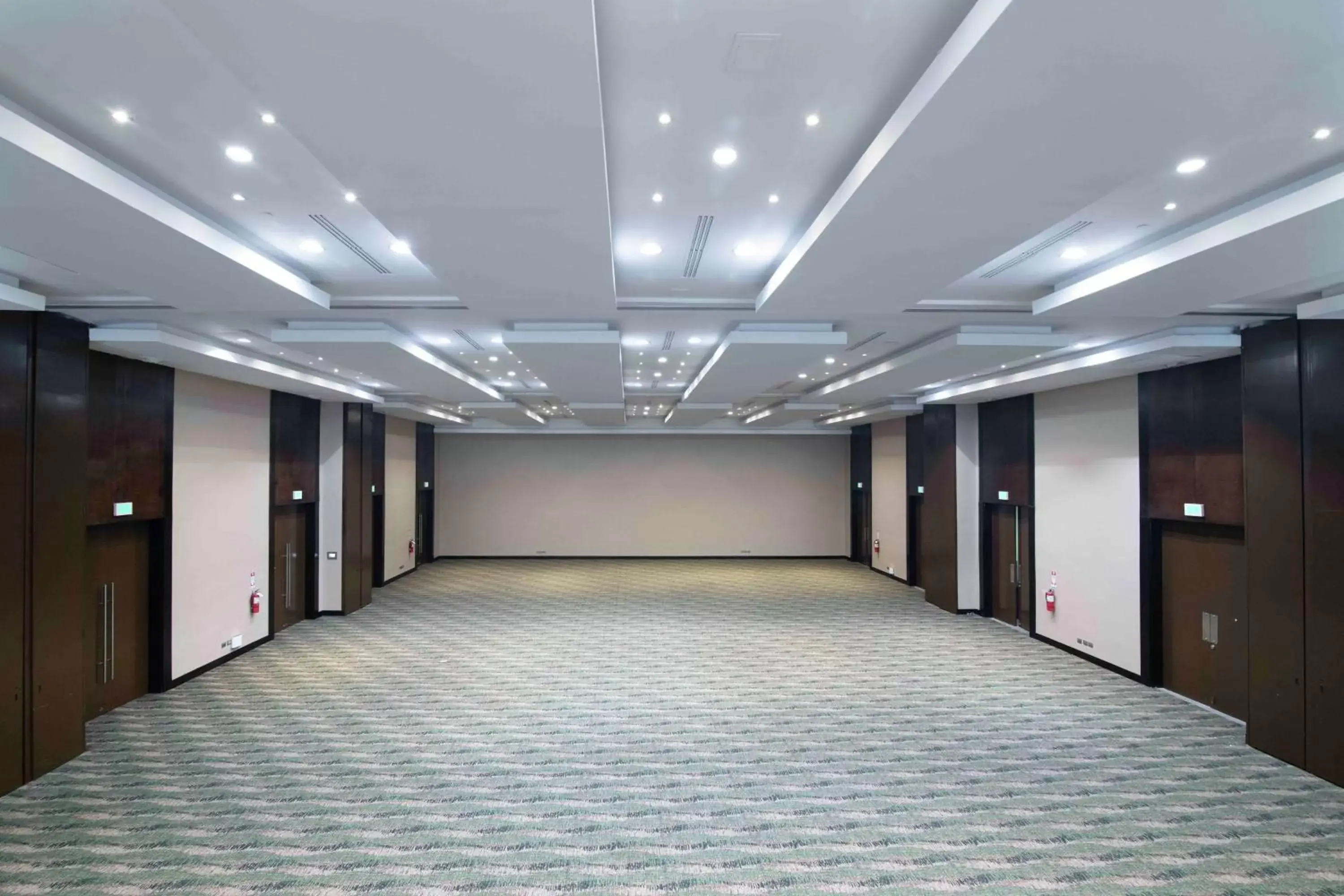 Meeting/conference room in Embassy Suites by Hilton Santo Domingo