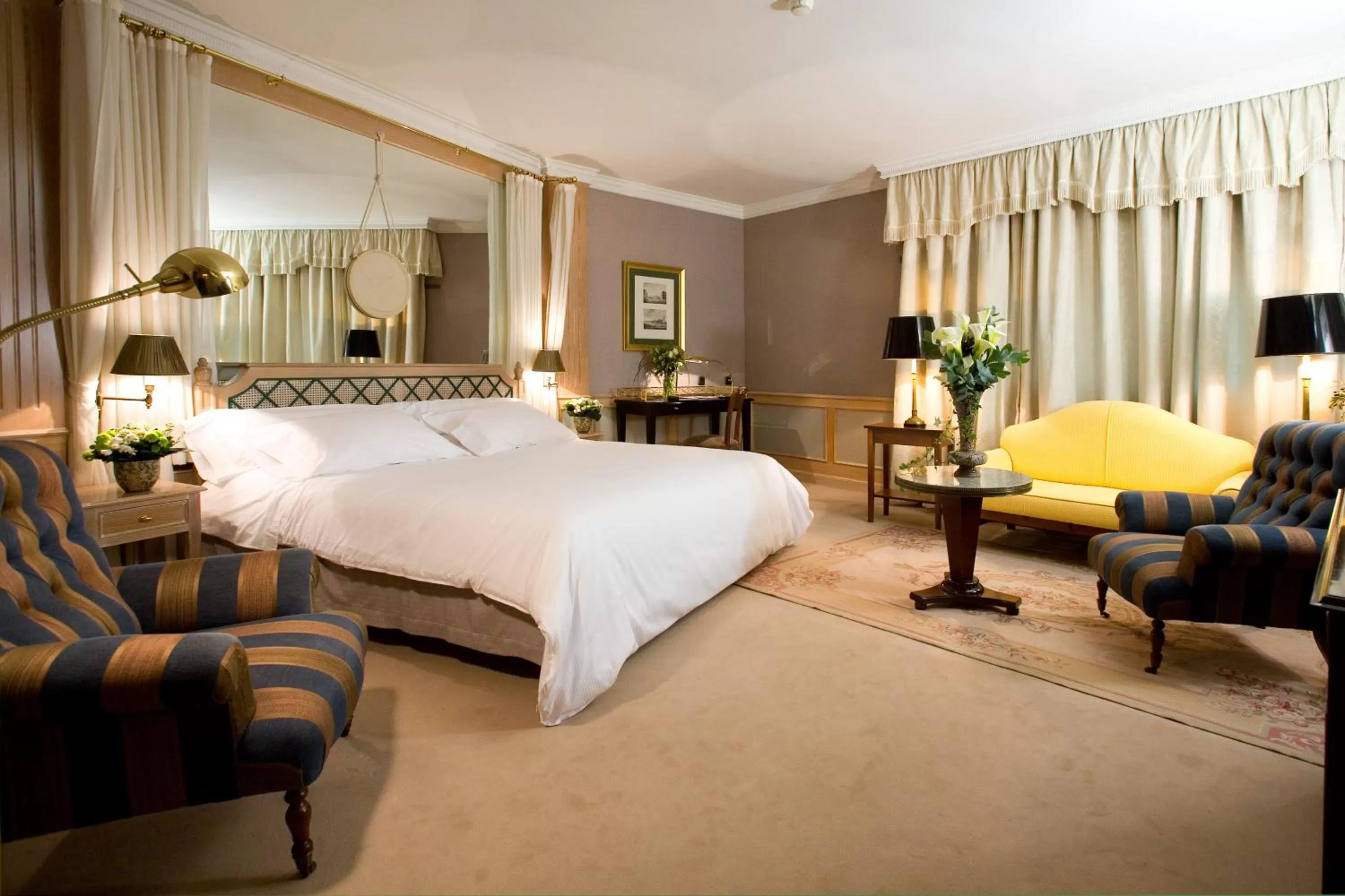 Bed in Hotel Palafox