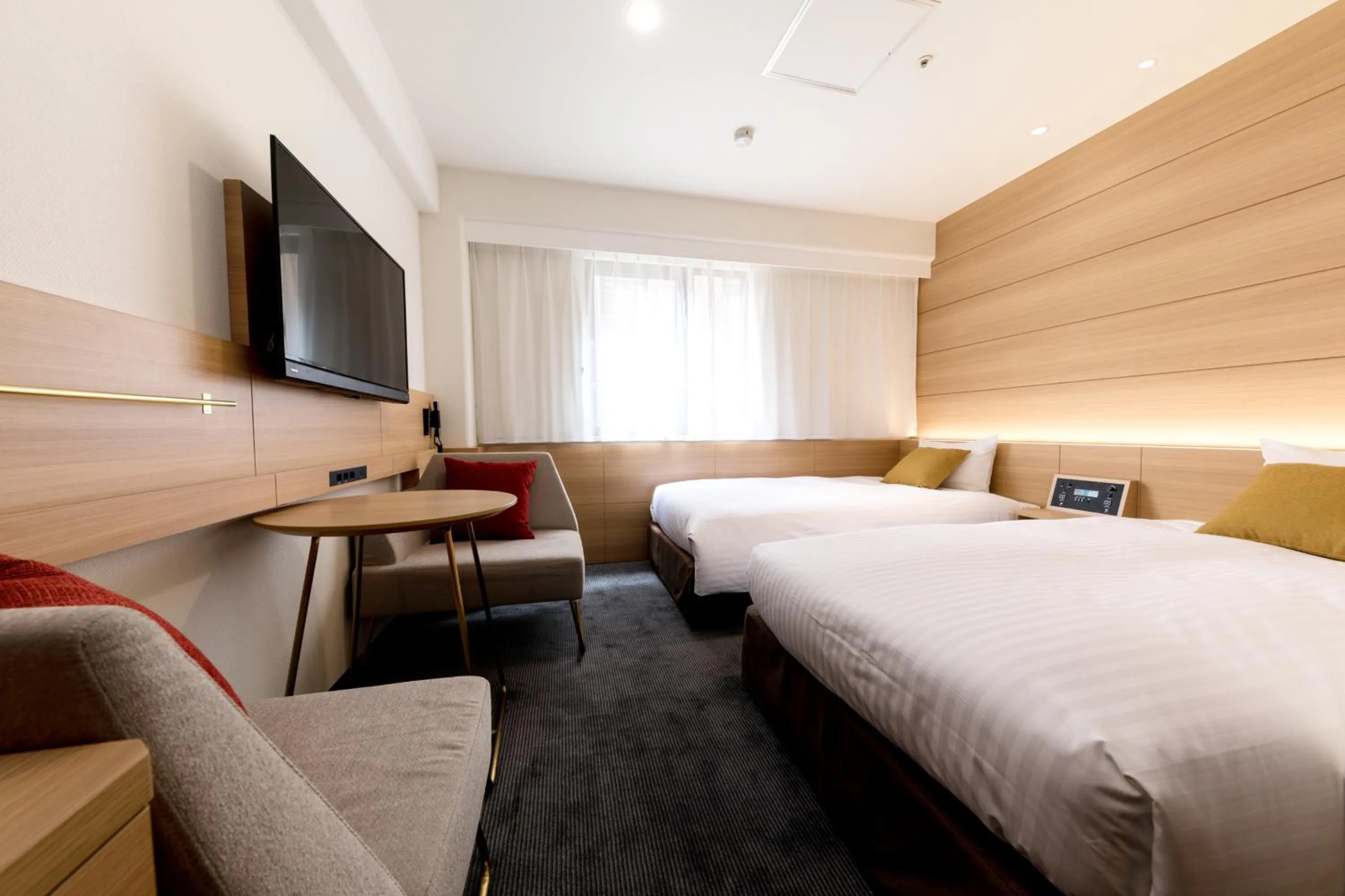 Photo of the whole room, Bed in Nishitetsu Inn Nihonbashi