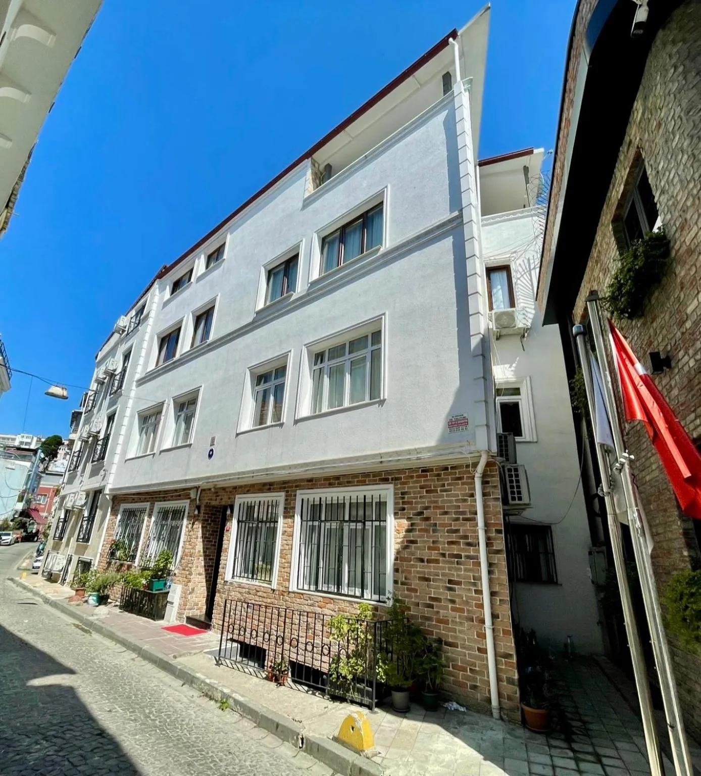 Property building in Oldtown Sultanahmet Suites
