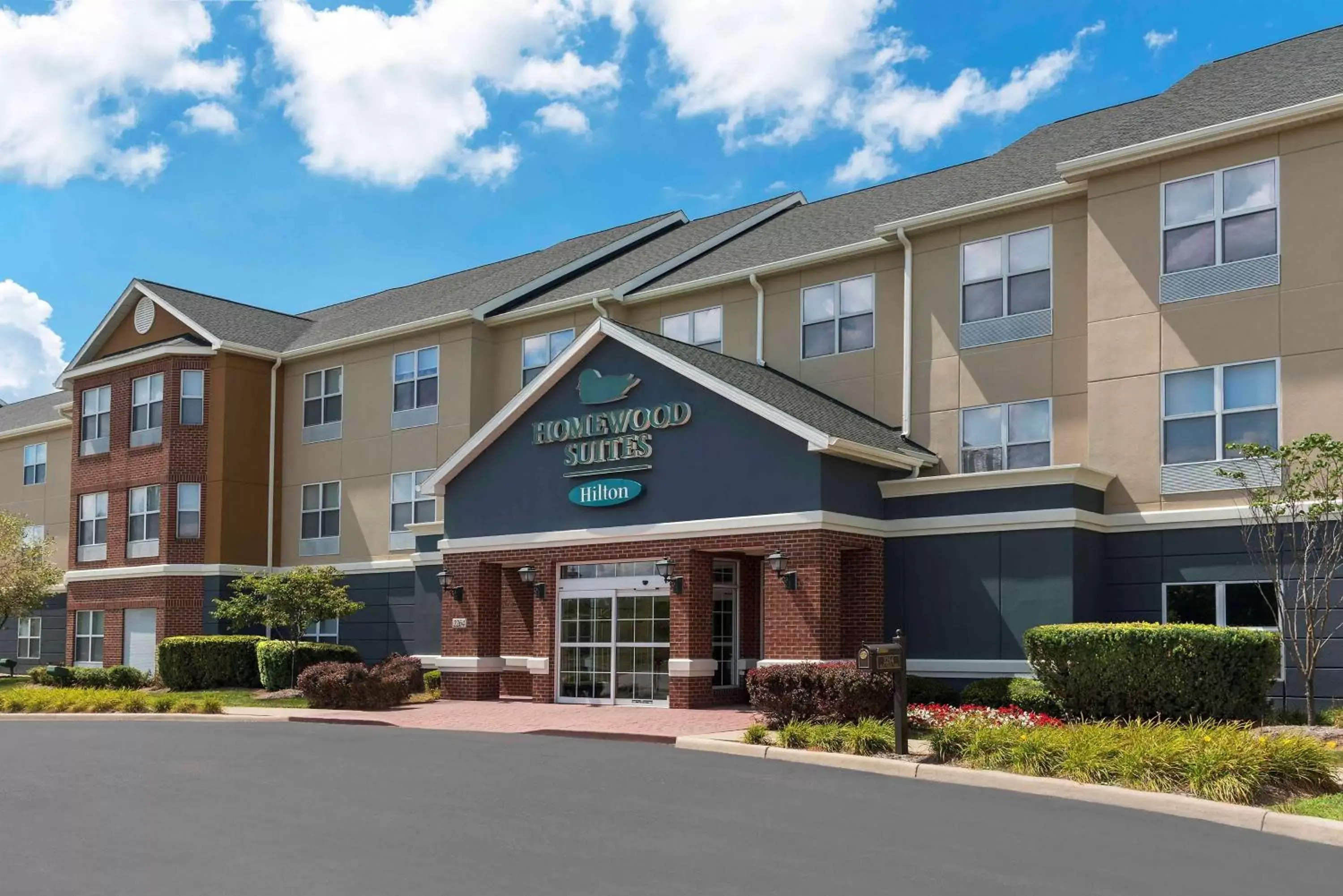 Property Building in Homewood Suites by Hilton Indianapolis Airport / Plainfield
