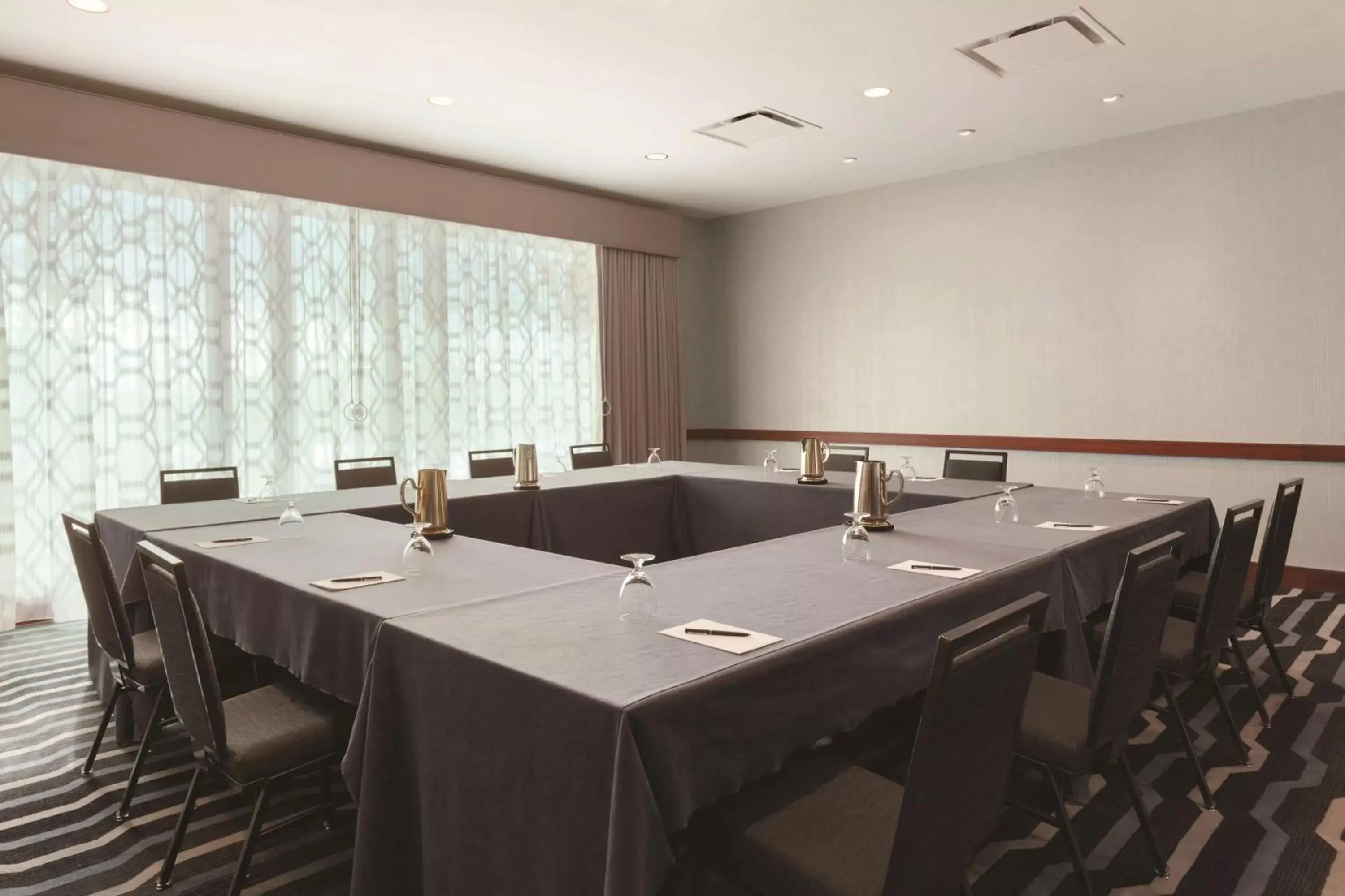 Meeting/conference room in Hilton Boston Logan Airport