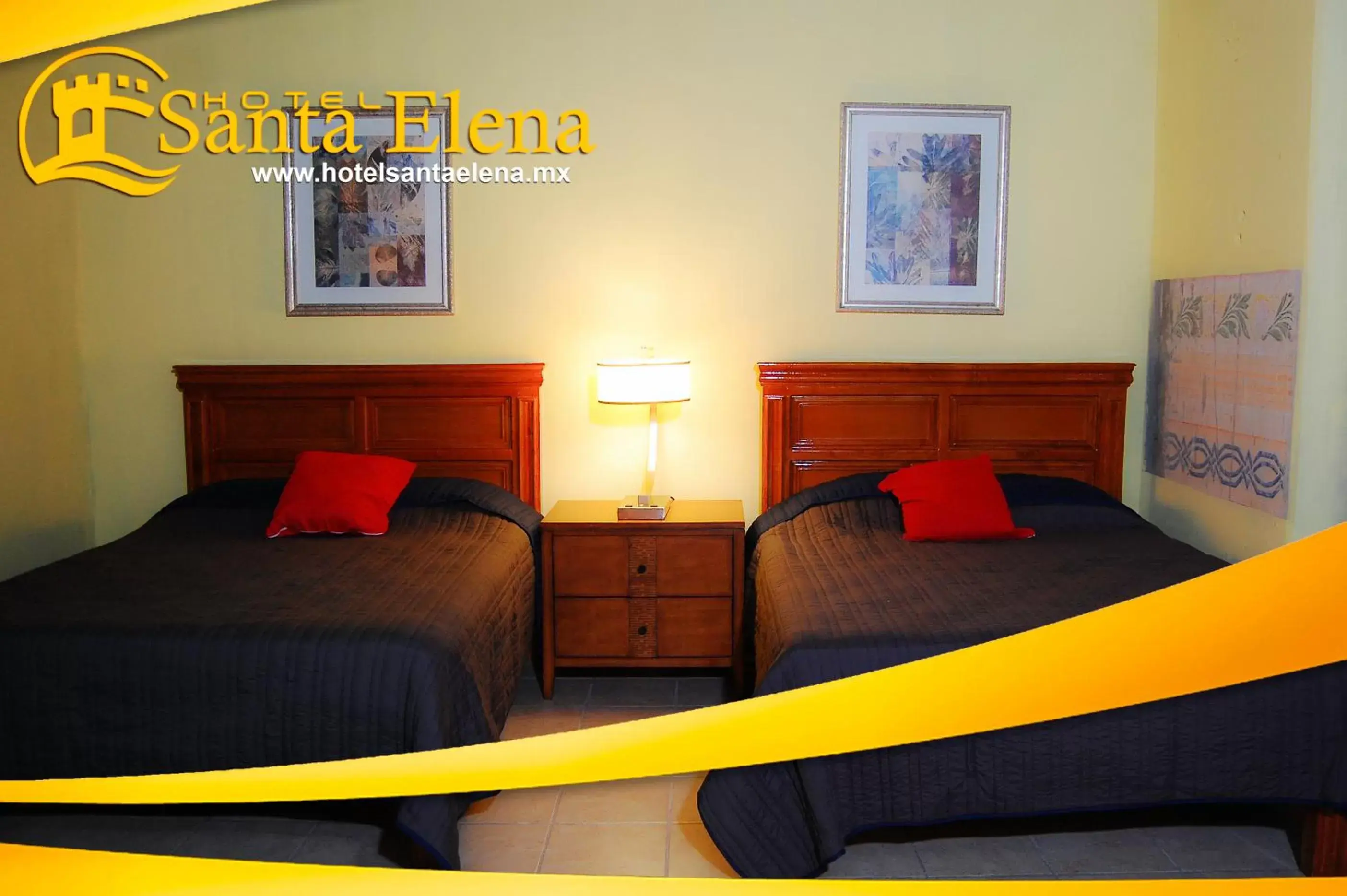 Deluxe Double Room with Two Double Beds in Hotel Santa Elena