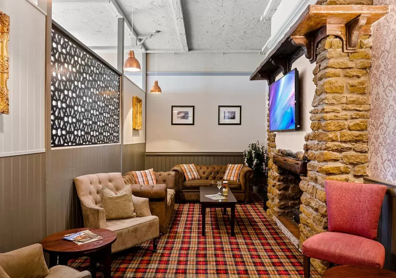 Lounge or bar, Lobby/Reception in Dragonfly Hotel Bury St Edmunds