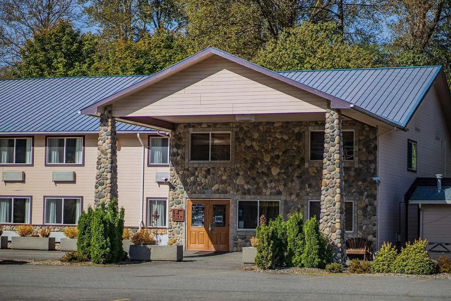 Property Building in Crest Trail Lodge