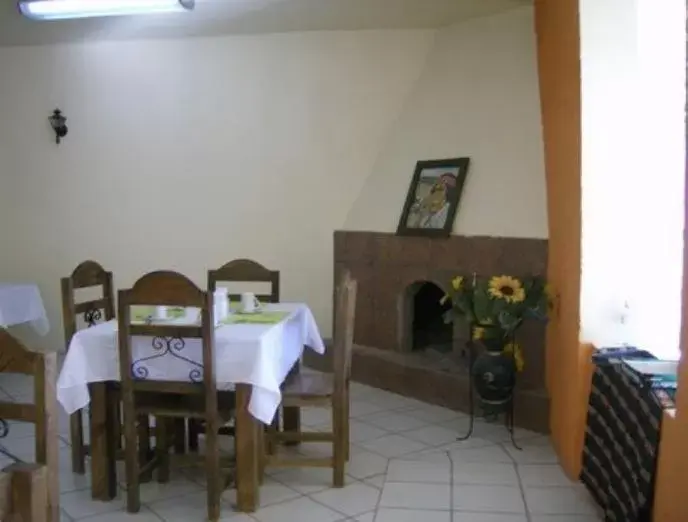 Restaurant/Places to Eat in Villa Santa Cruz Creel