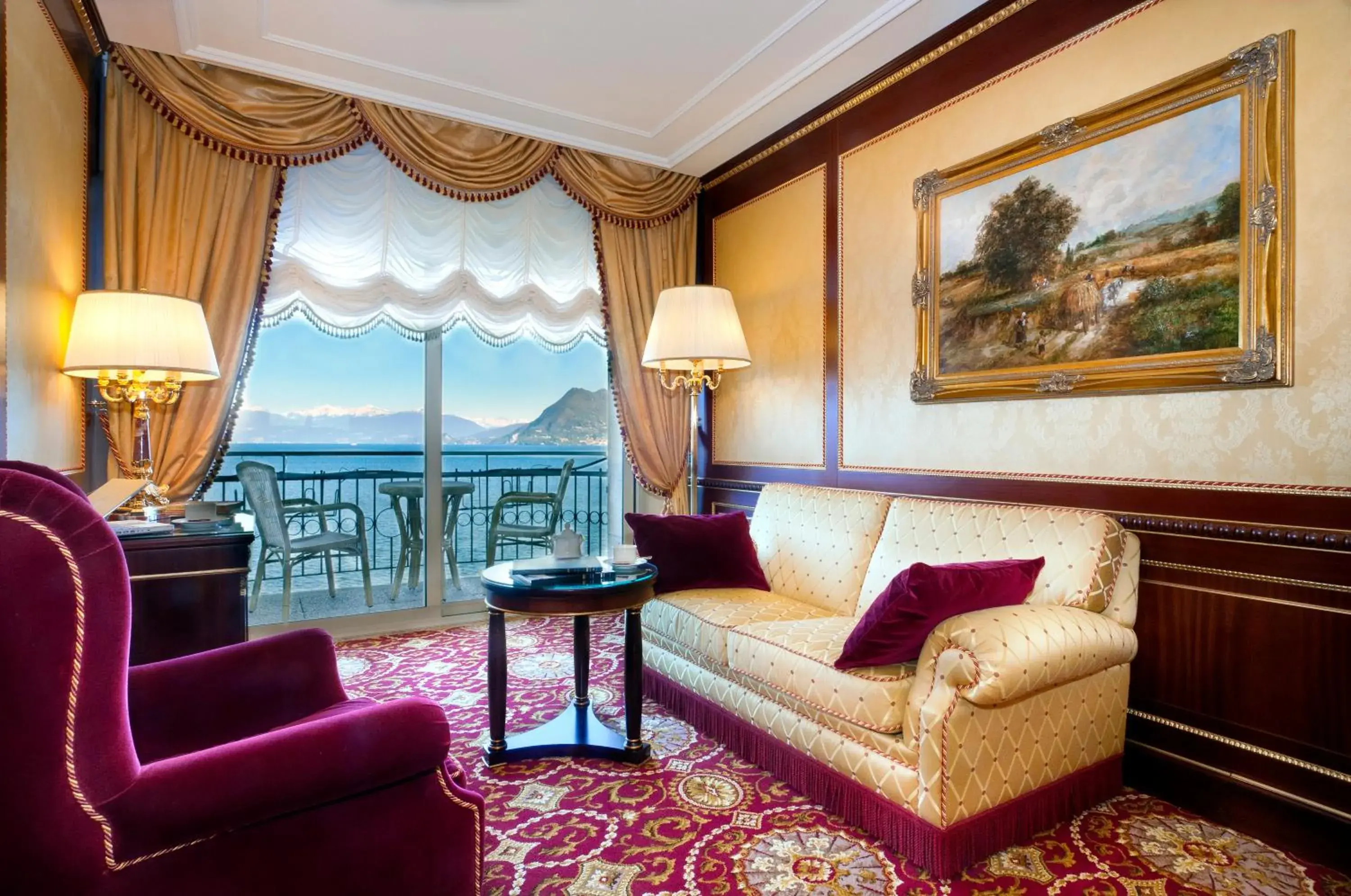 Balcony/Terrace, Seating Area in Grand Hotel Bristol