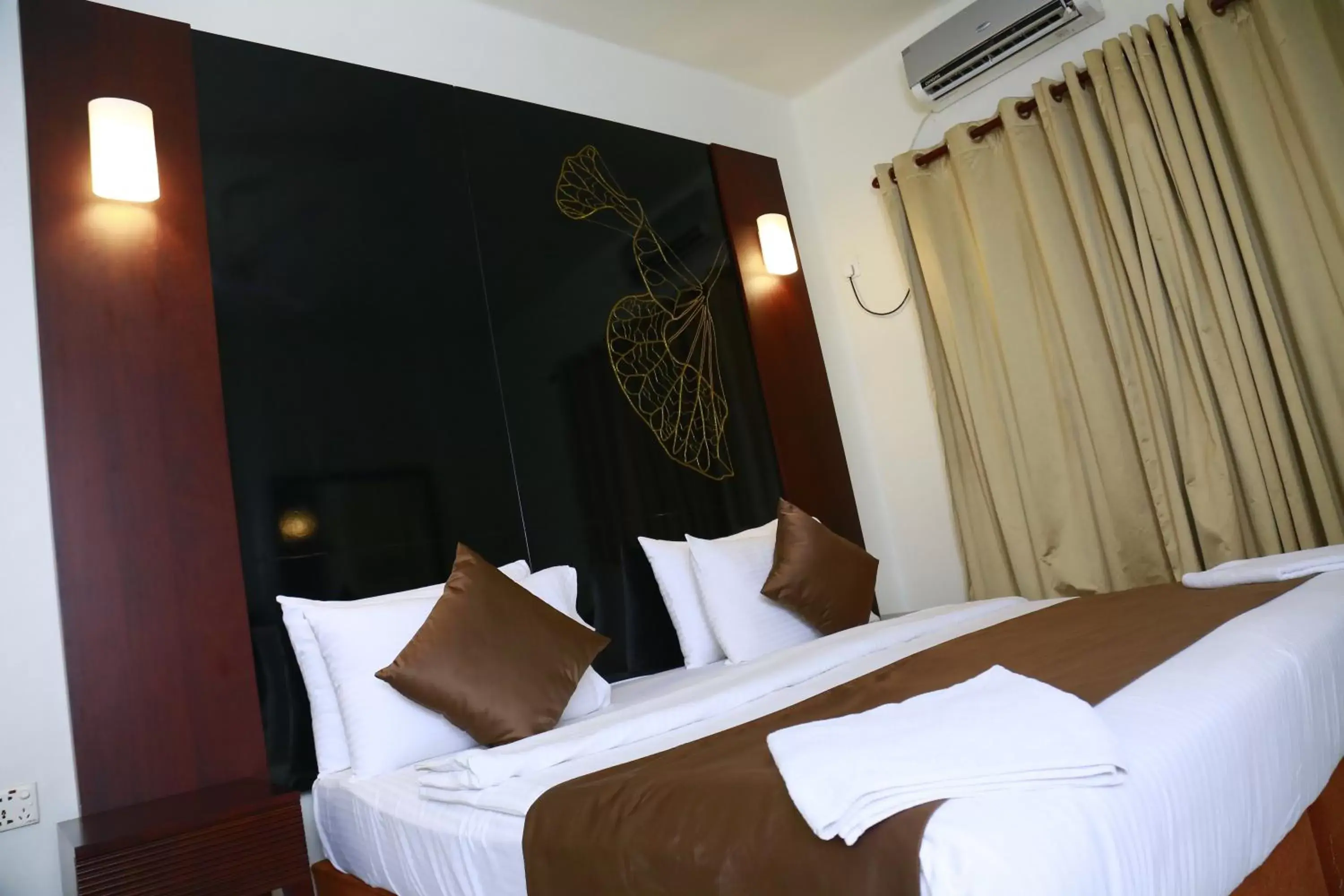 Deluxe Double Room - single occupancy in Sea Port Deluxe Double Room - single occupancy in Sea Port