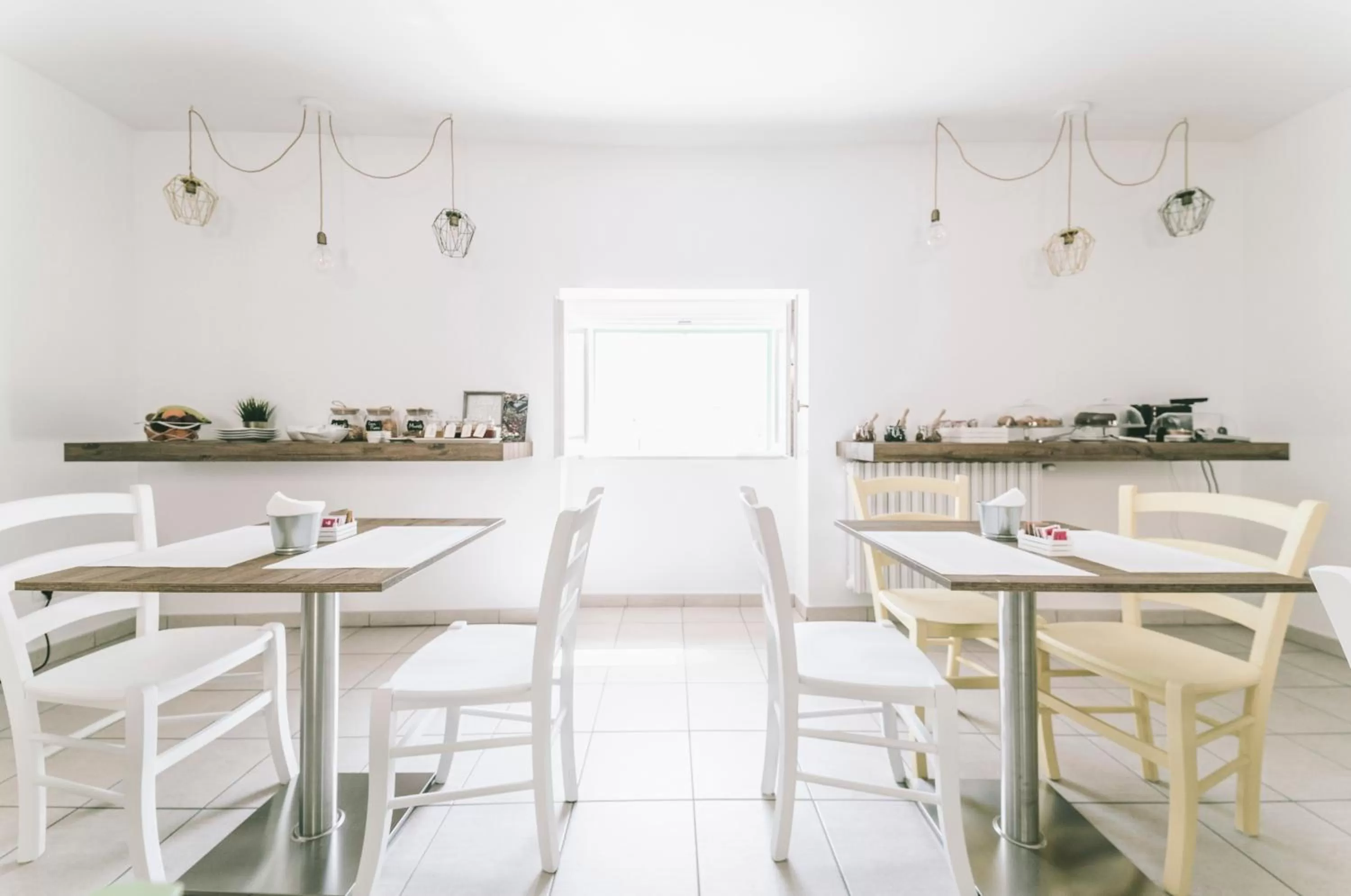 Dining area in Vandelia B&B