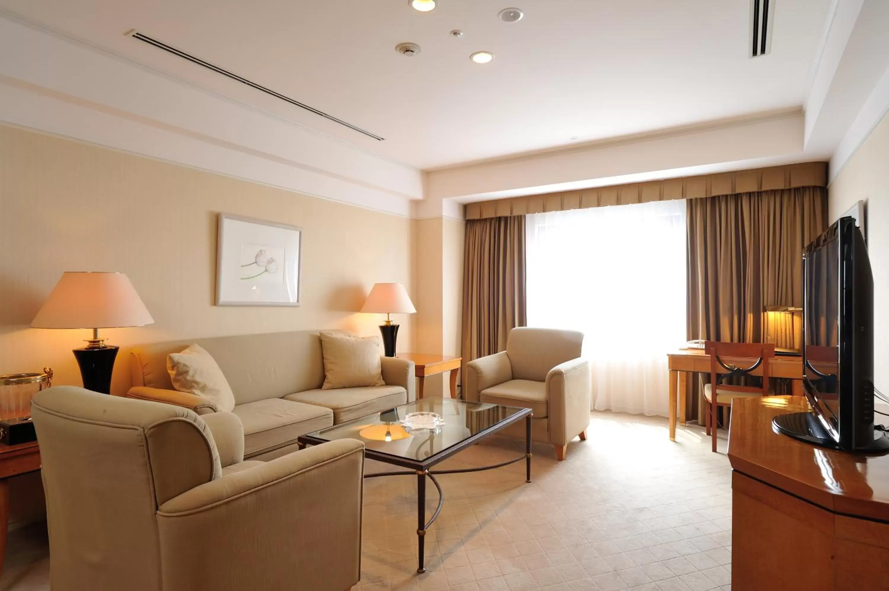 Photo of the whole room, Seating Area in Hiroshima Airport Hotel