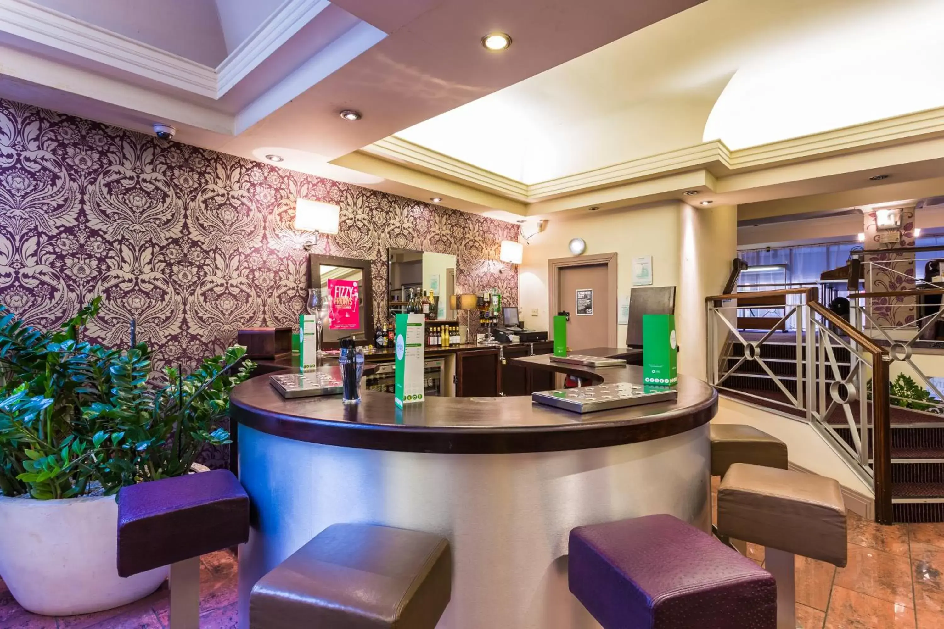 Lounge or bar in The Gardens Hotel Lounge or bar in The Gardens Hotel
