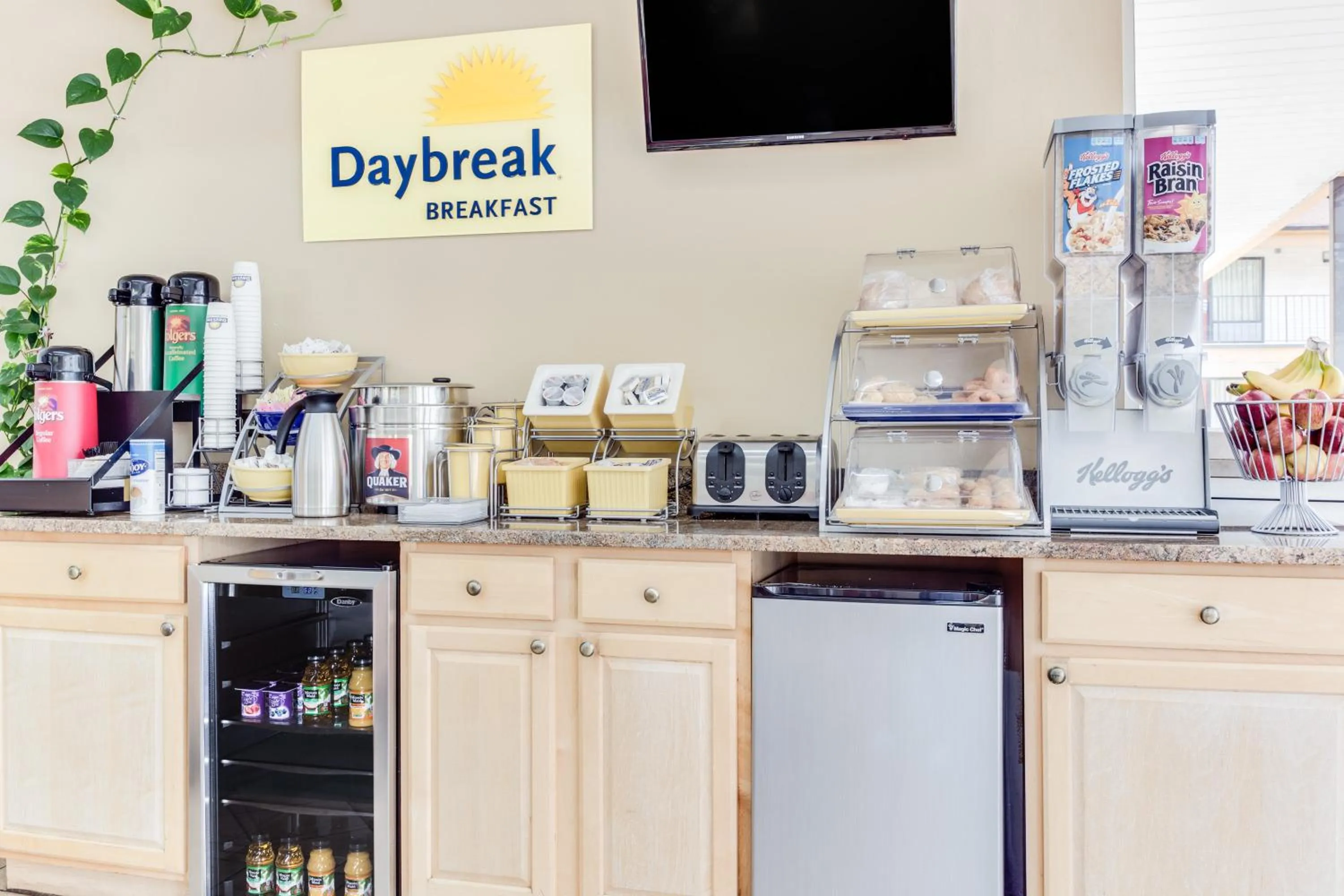 Continental breakfast in Days Inn by Wyndham Downtown Aiken