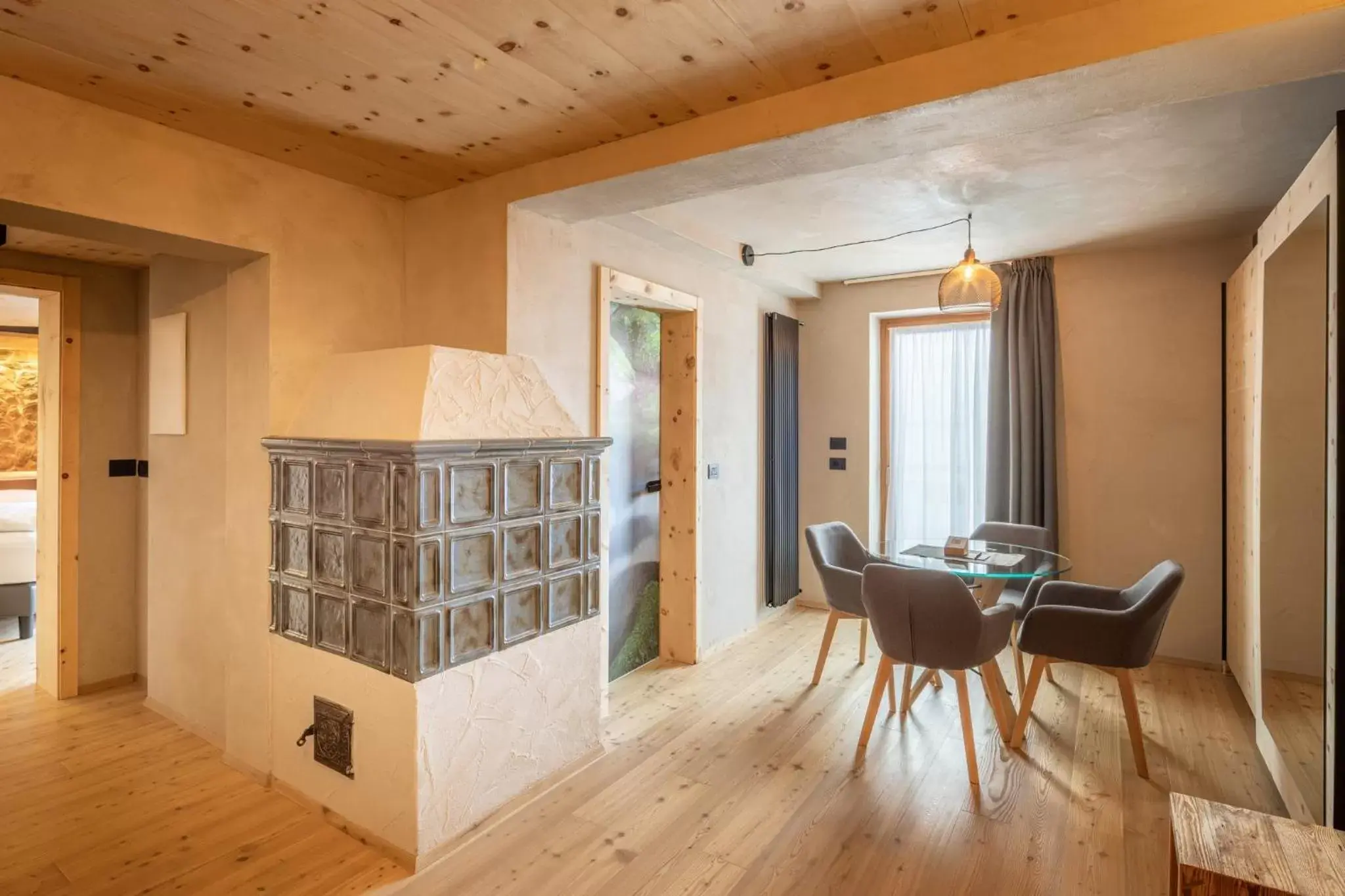 Decorative detail, Dining Area in La Roccia Wellness Hotel