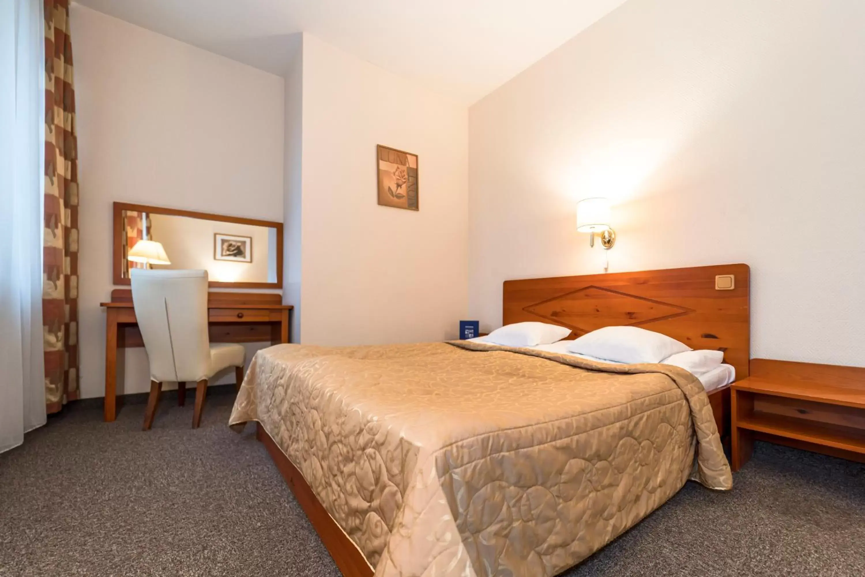 Bedroom, Bed in Kolonna Hotel Brigita