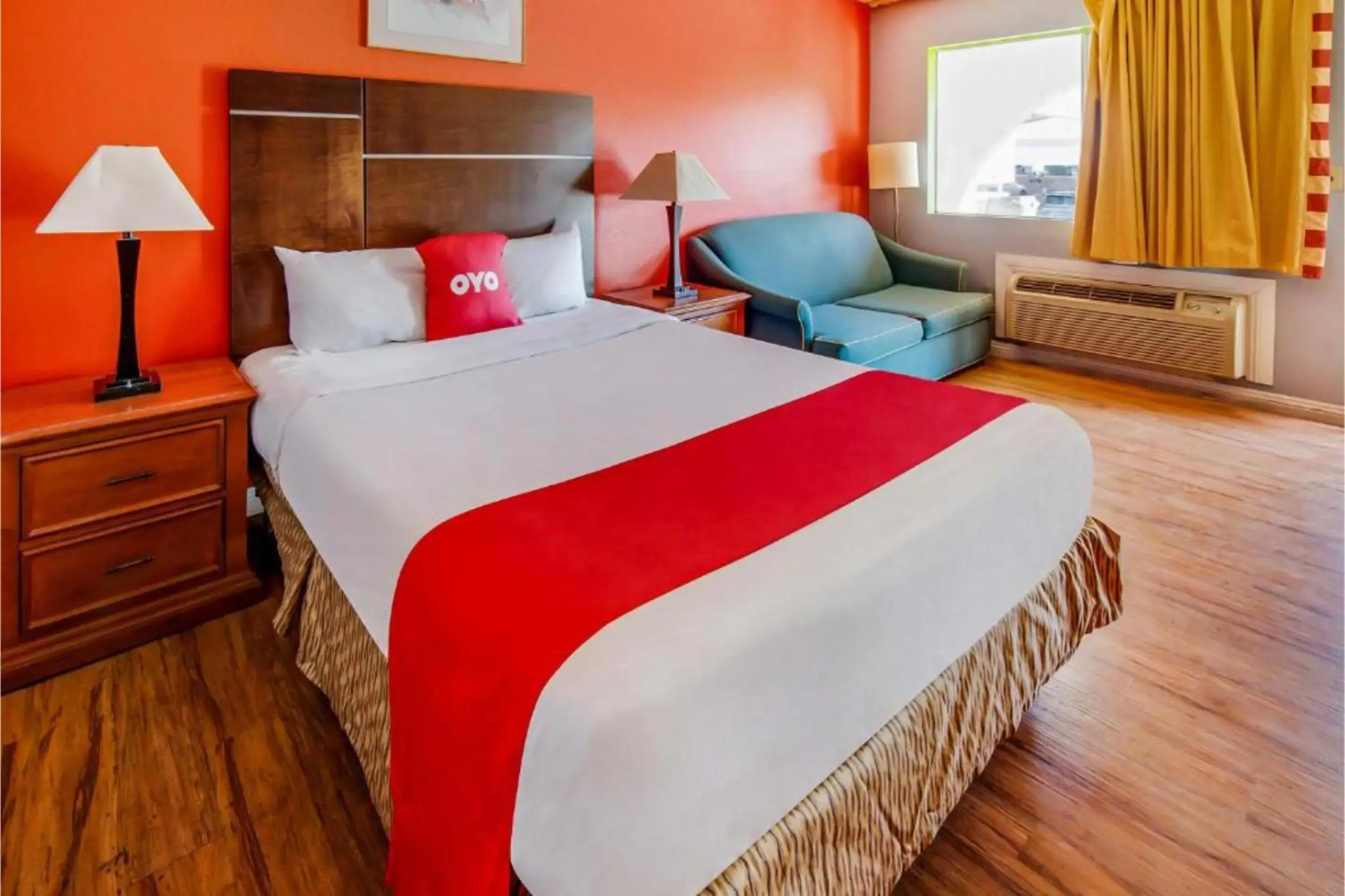 Bedroom, Bed in Hotel Europa Ridgecrest CA - W Upjohn Ave