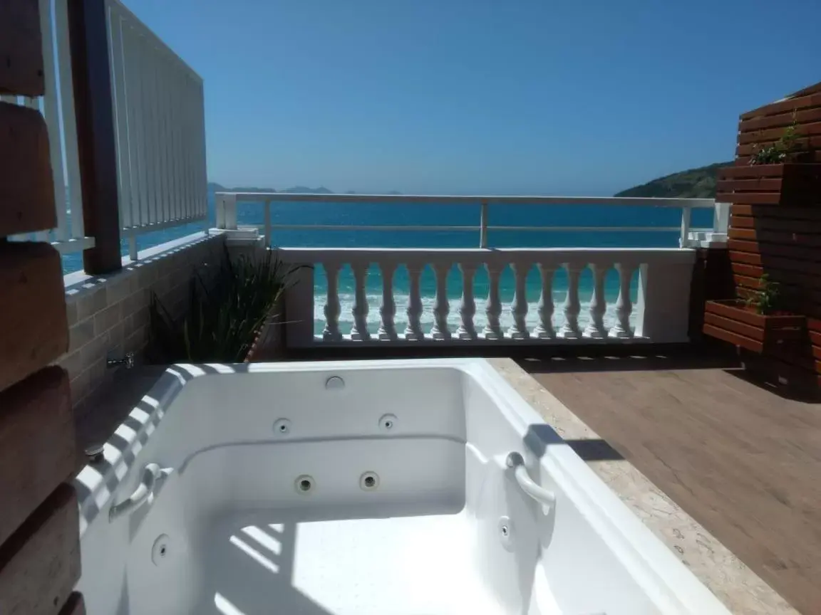 Hot Tub in Ocean View Hotel