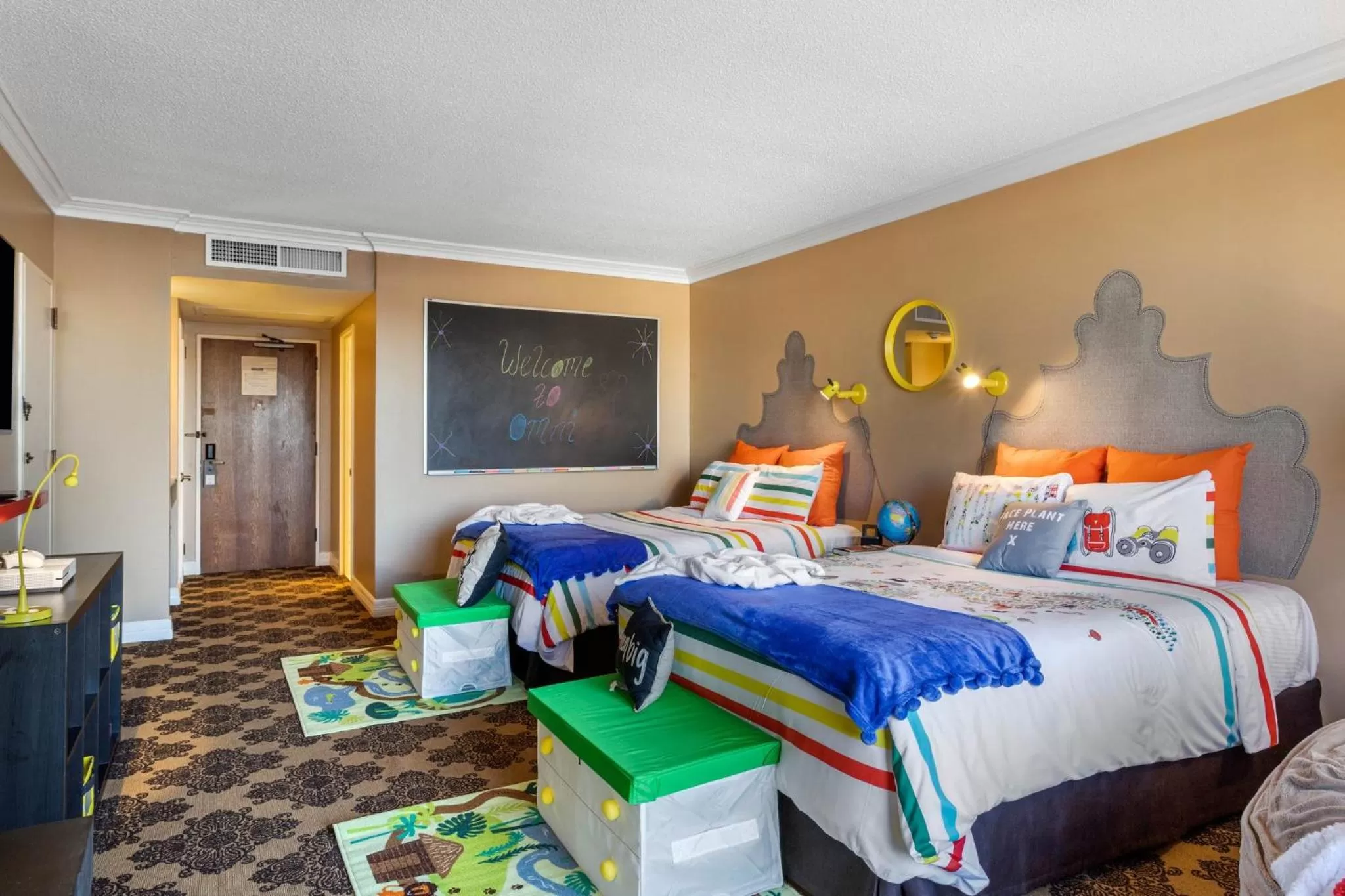 Bedroom, Bed in Omni Houston Hotel