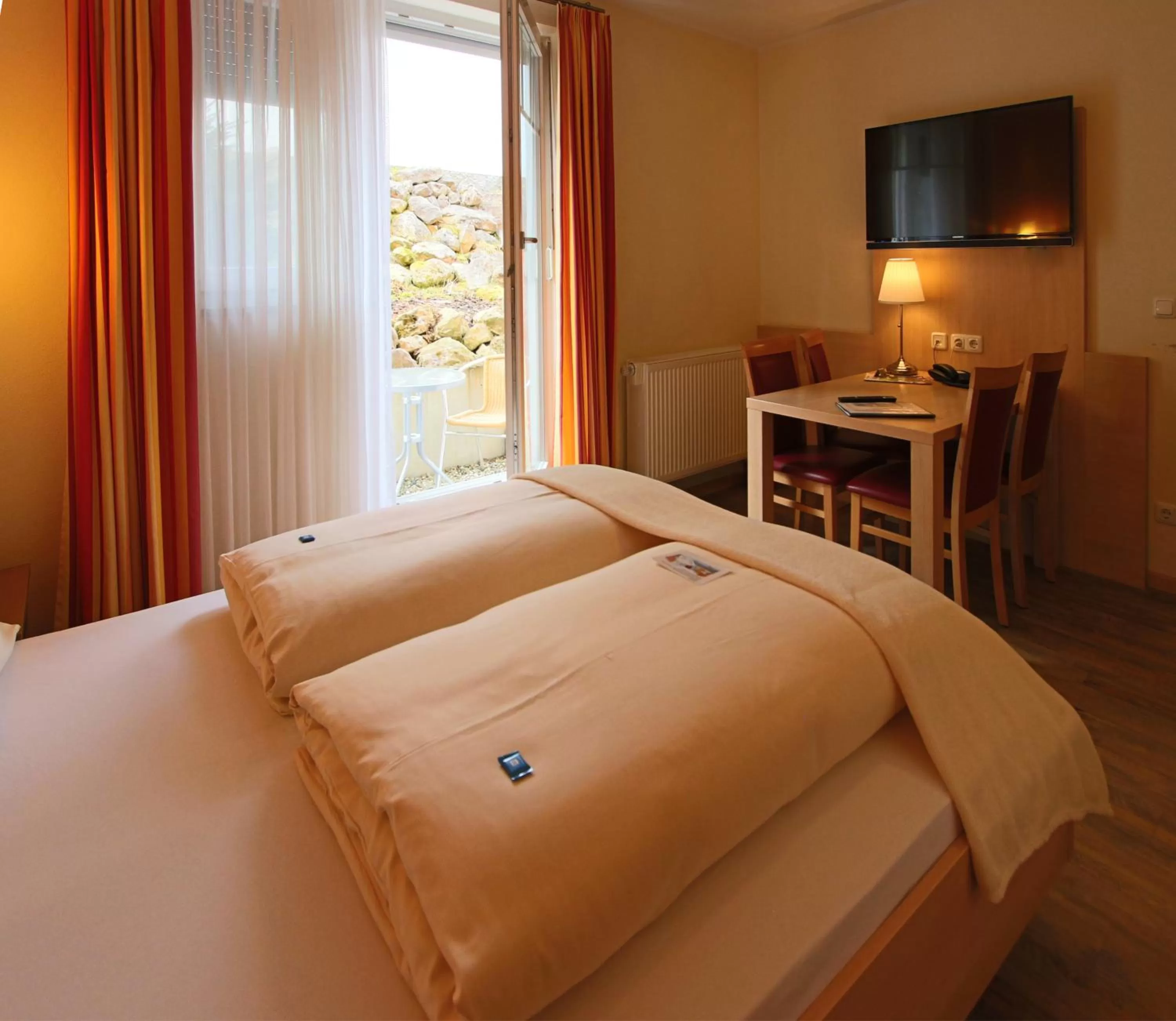 Two-Bedroom Apartment (5 Adults) in Gästehaus Zehmerhof bei Erding