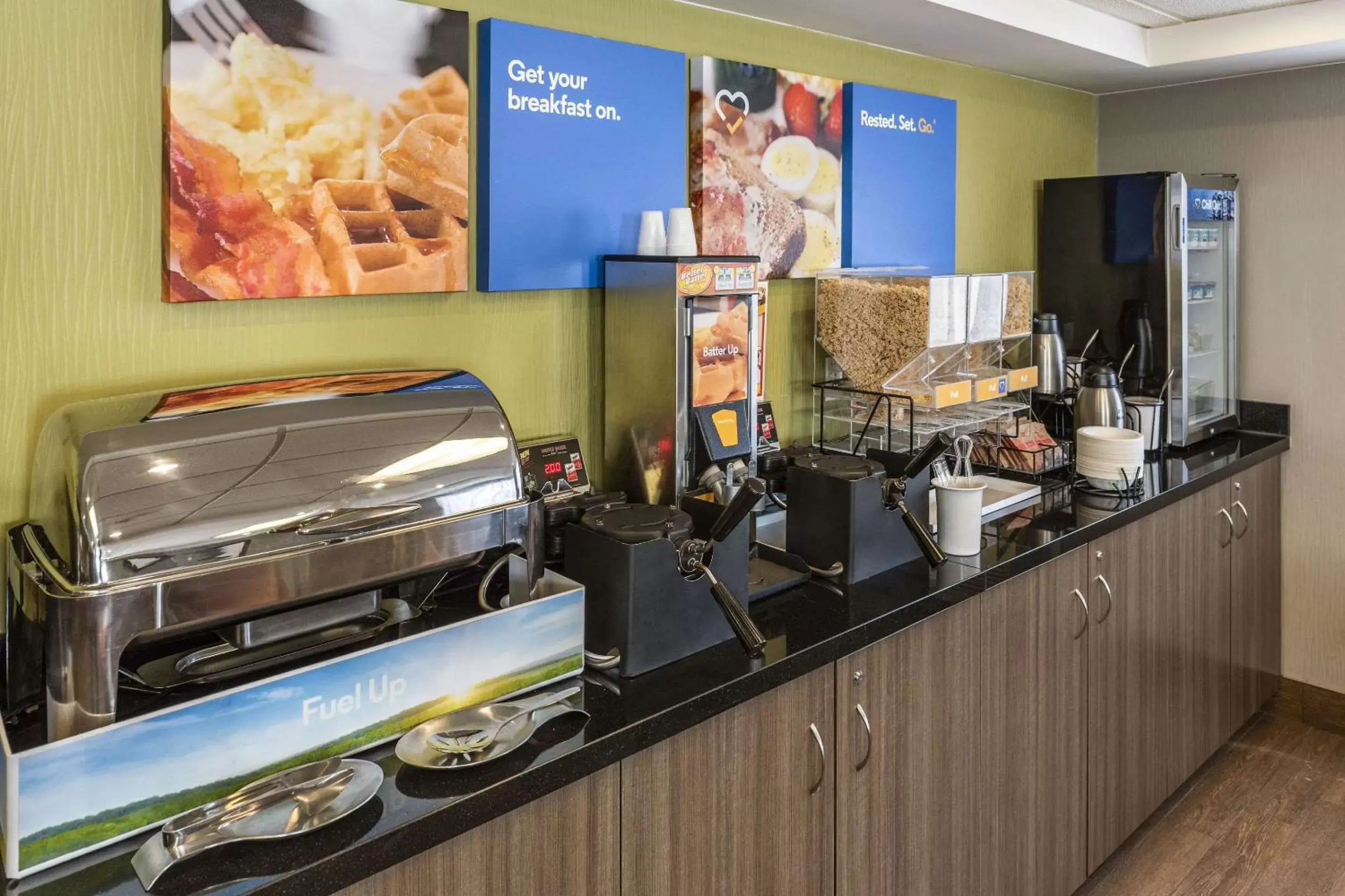 Restaurant/Places to Eat in Comfort Inn Amherst