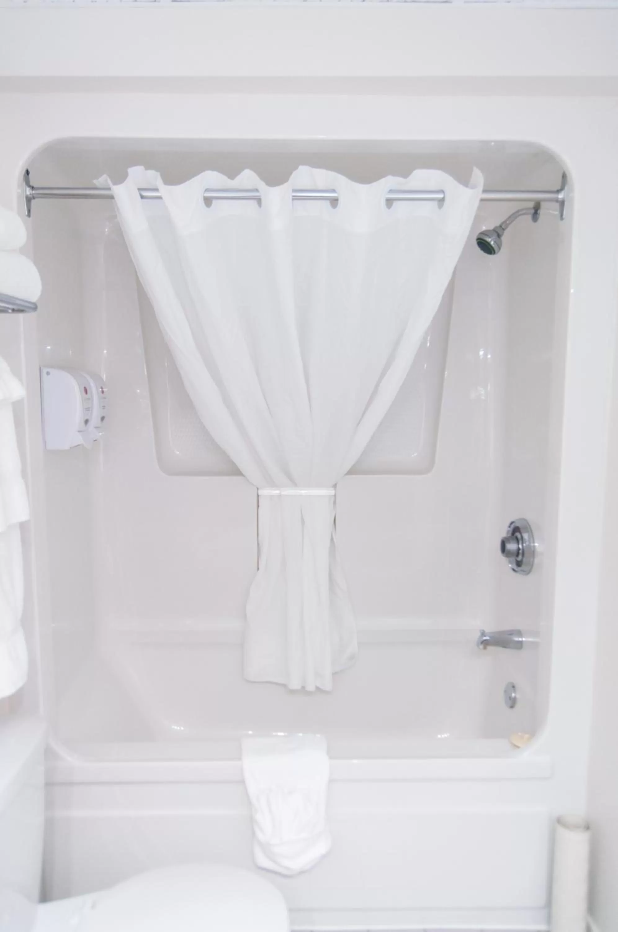 Shower in Hôtel Le Floral