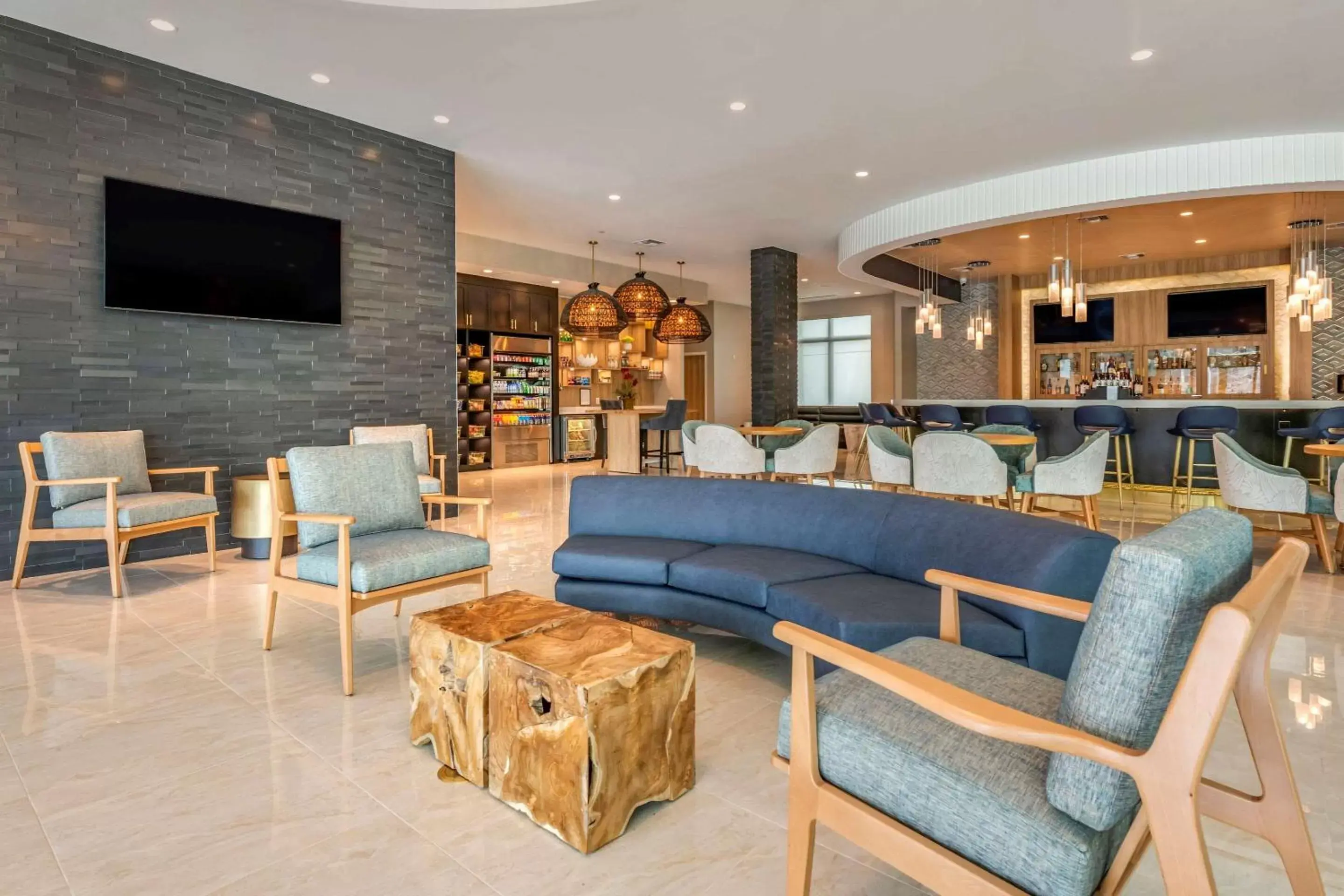 Lobby or reception, Lounge/Bar in Cambria Hotel Fort Lauderdale Beach