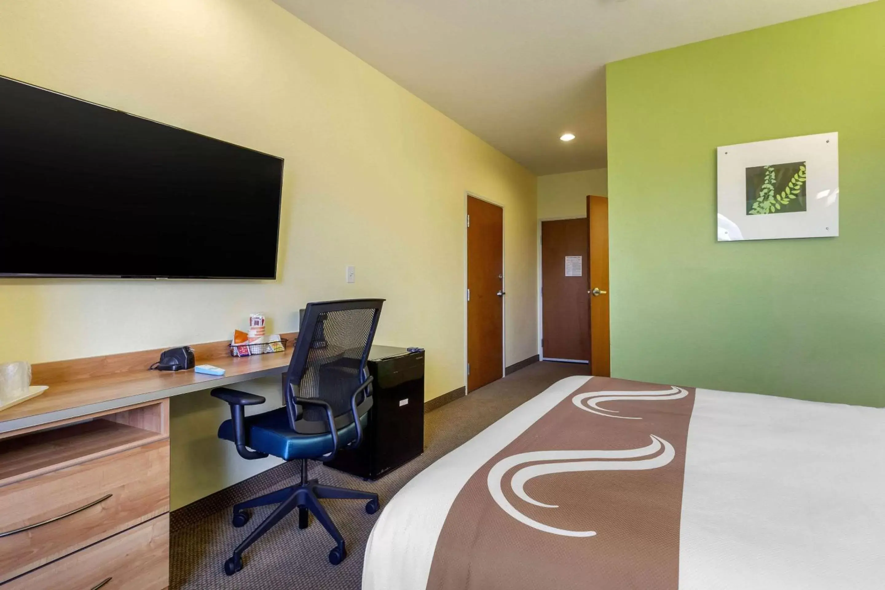 Photo of the whole room, TV/Entertainment Center in Quality Inn & Suites Lehigh Acres Fort Myers