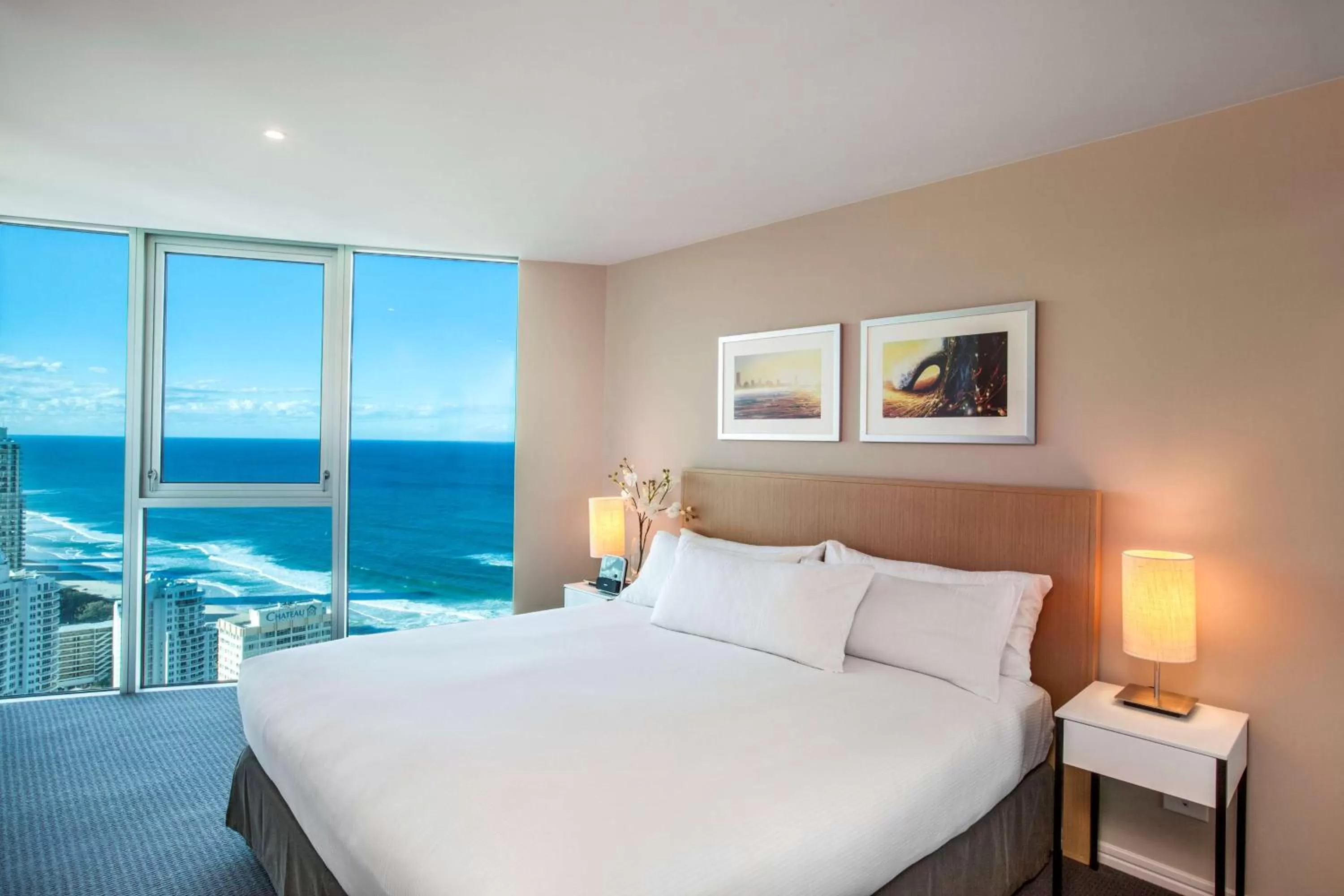 Bed in Hilton Surfers Paradise Hotel & Residences