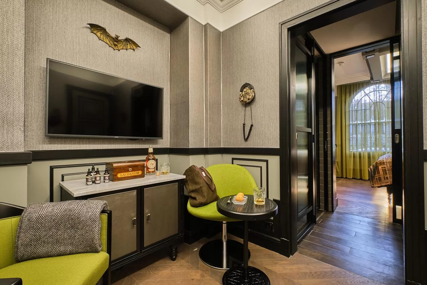 TV and multimedia in The Gyle - London St Pancras