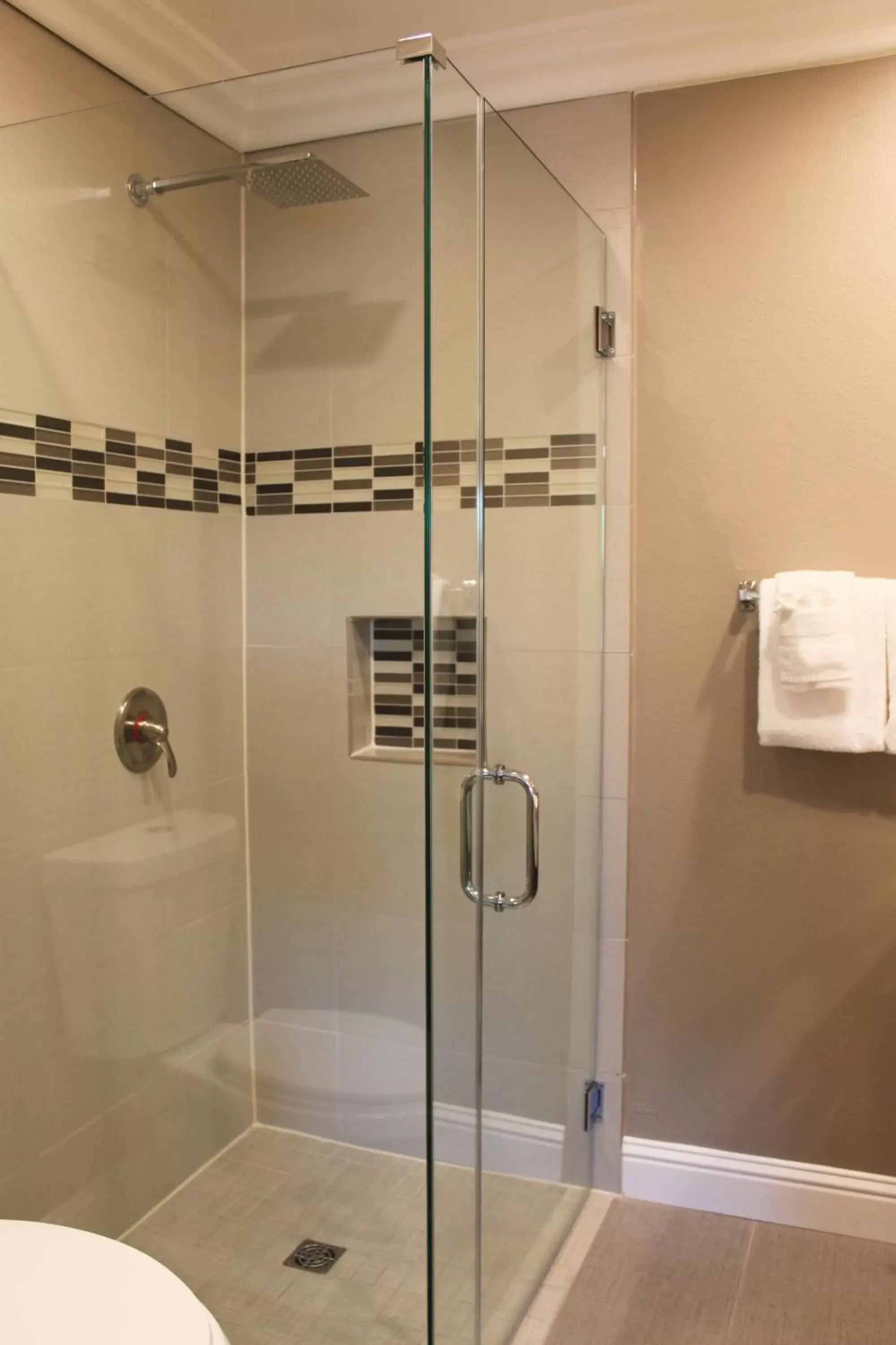 Shower, Bathroom in Inn at Highway 1