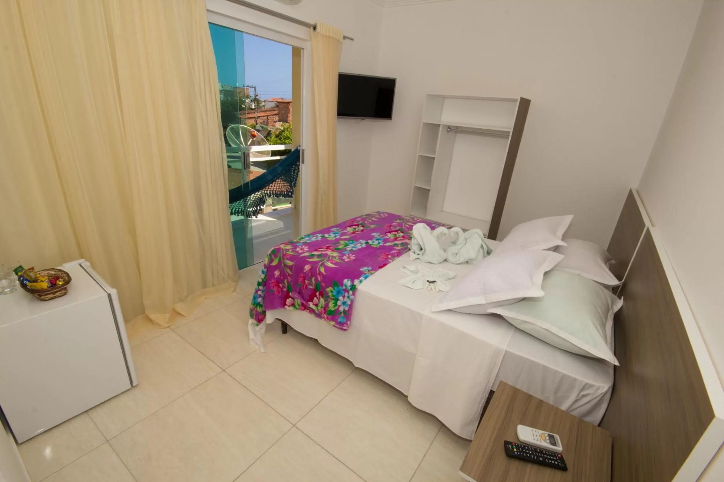 Photo of the whole room, Bed in Pousada Verdes Mares