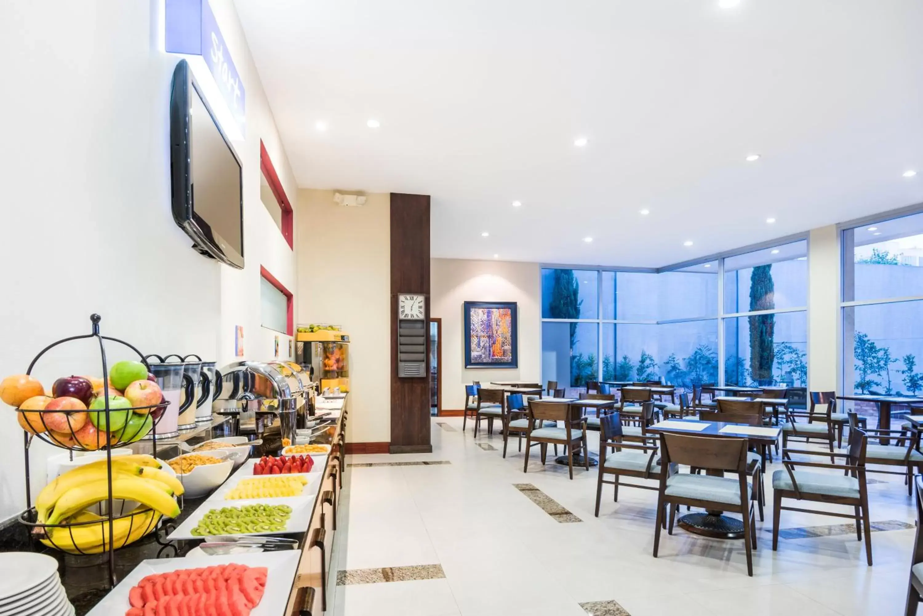 Breakfast, Restaurant/Places to Eat in Holiday Inn Express Quito, an IHG Hotel