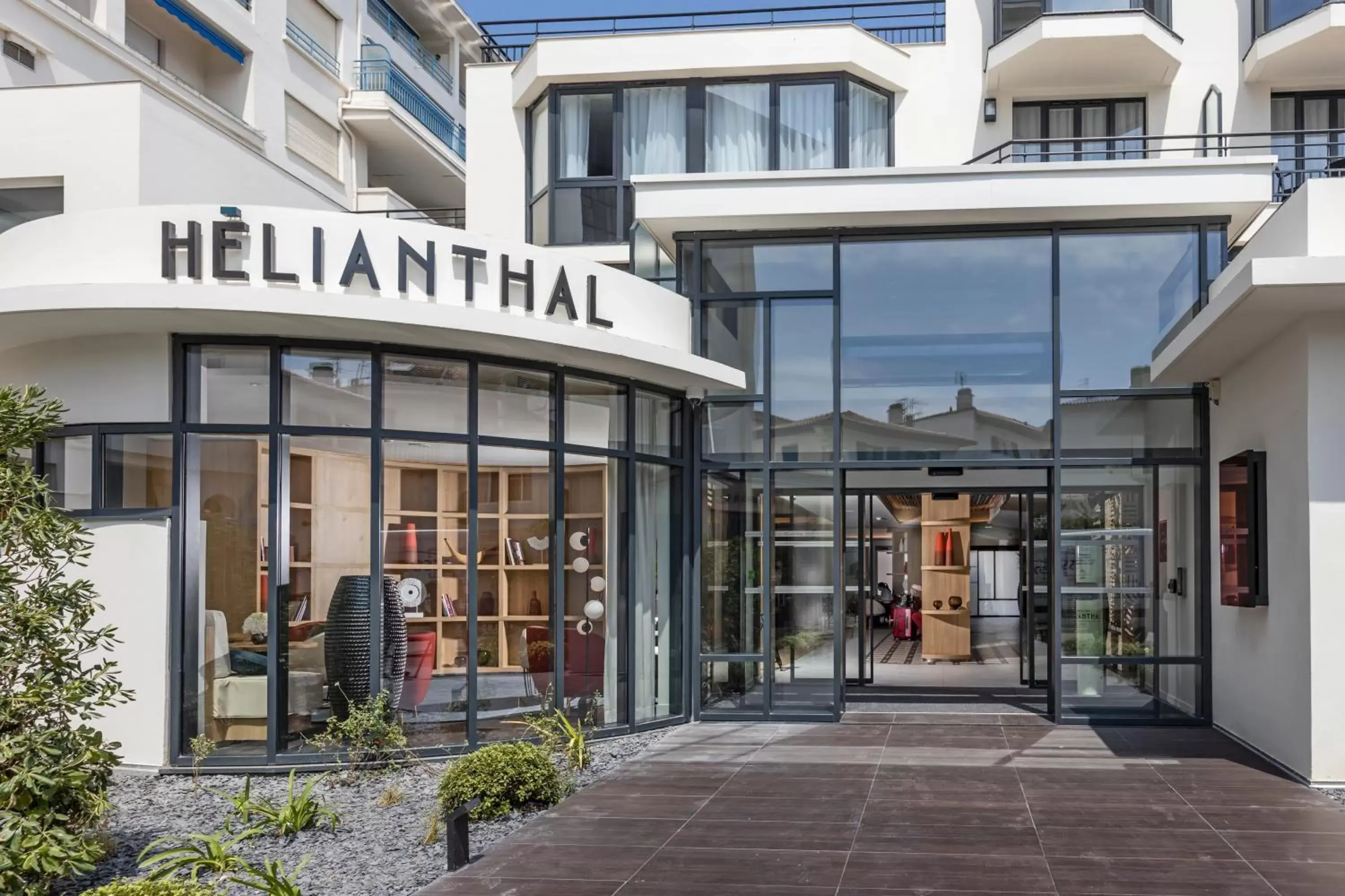 Facade/entrance, Property Building in Thalazur Saint Jean de Luz - Hôtel & Spa