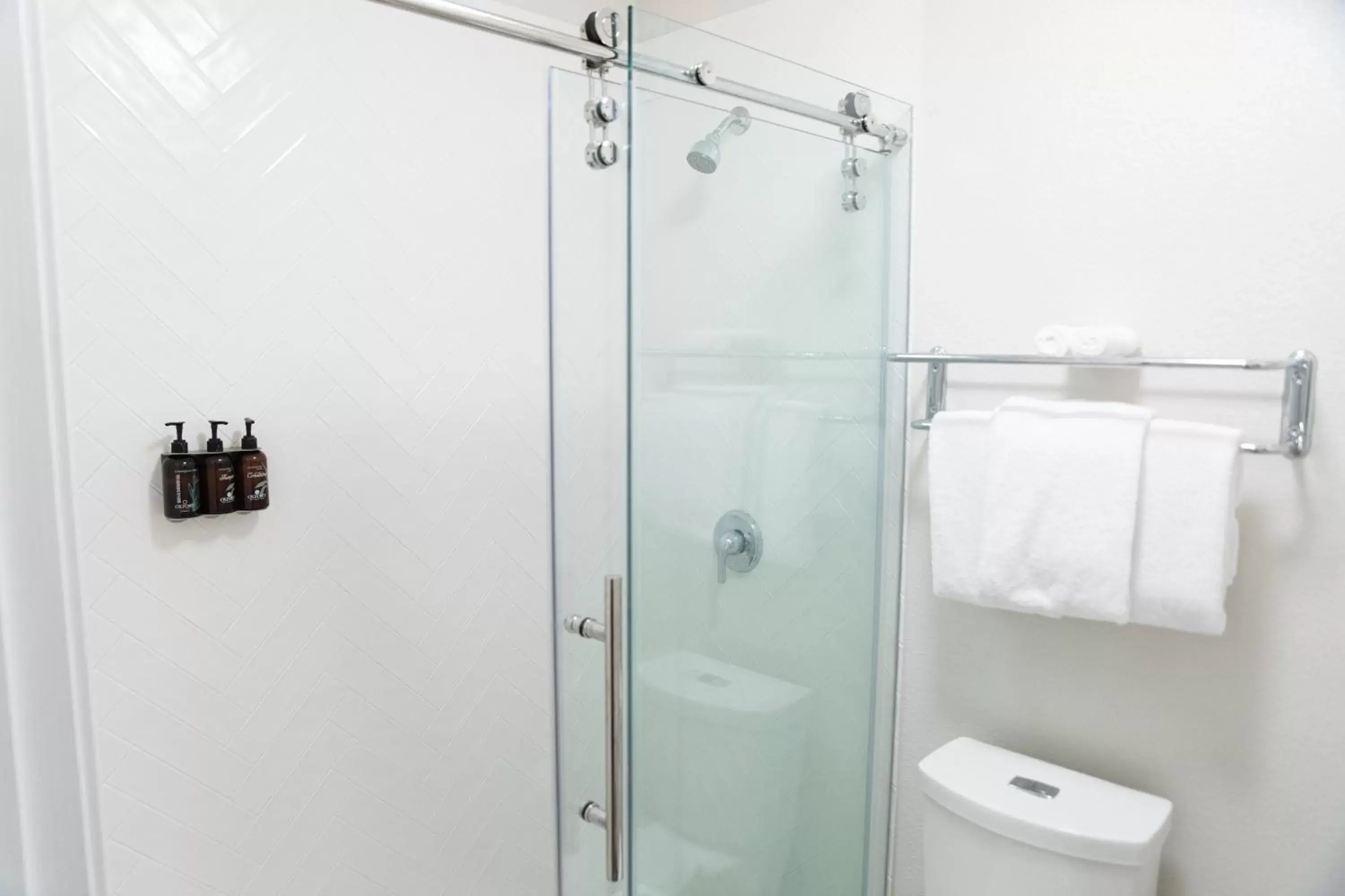 Shower, Bathroom in Oxford Suites Redding
