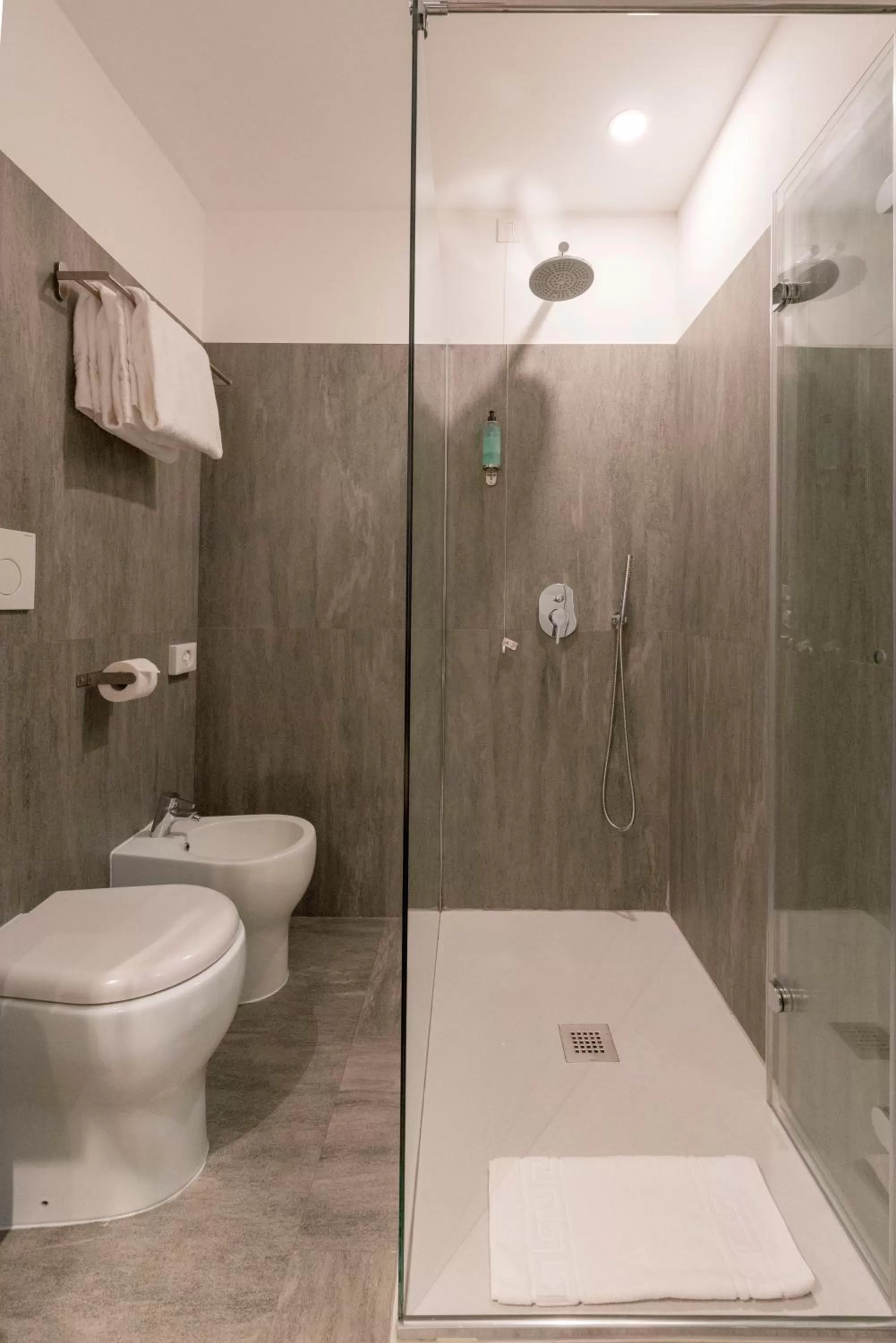 Shower in Kleos Hotel Milano Città Studi by Kleos Group Collection