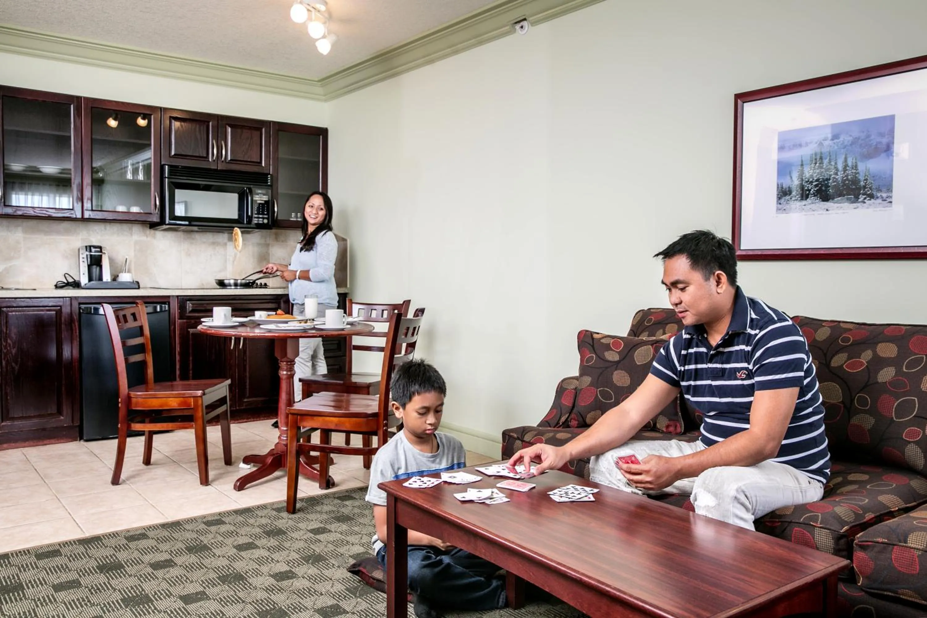 Dining area in Chateau Nova Kingsway